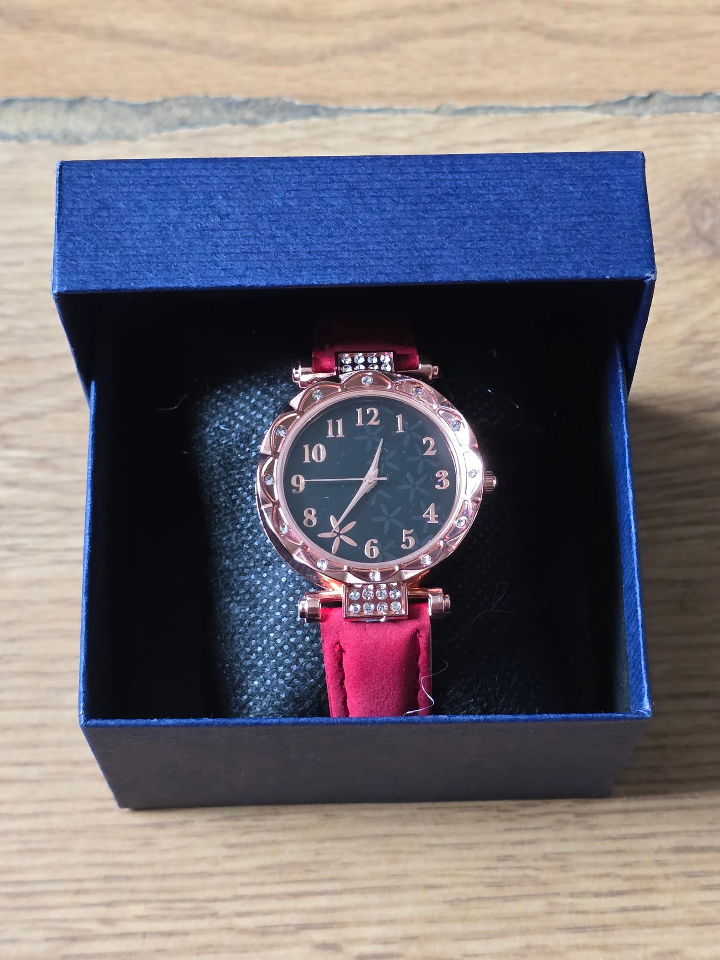 Ladies Quartz Watch - Red - New - 1