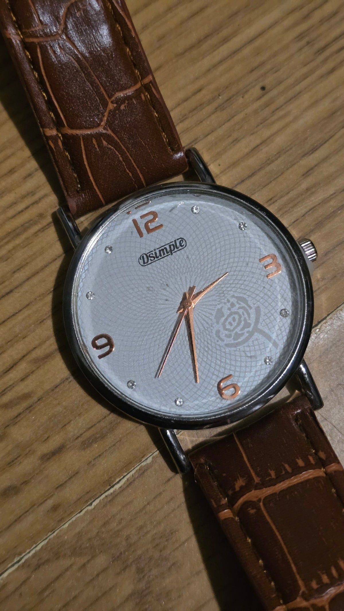 DSimple Mens Quartz Watch - New - 1