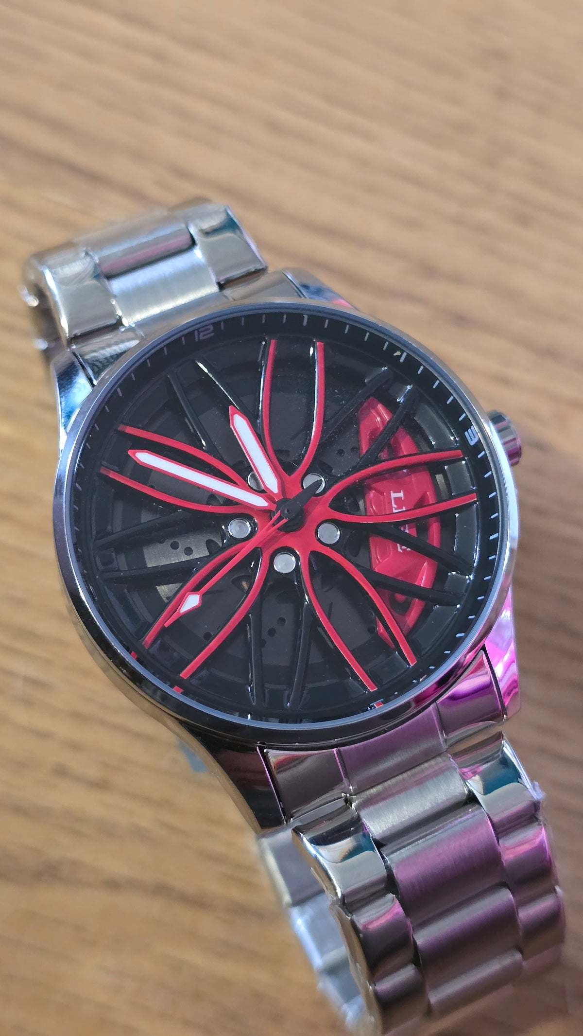 Lige Mens / Unisex Rotating Alloy Wheel Watch - Silver/Red - New - 1