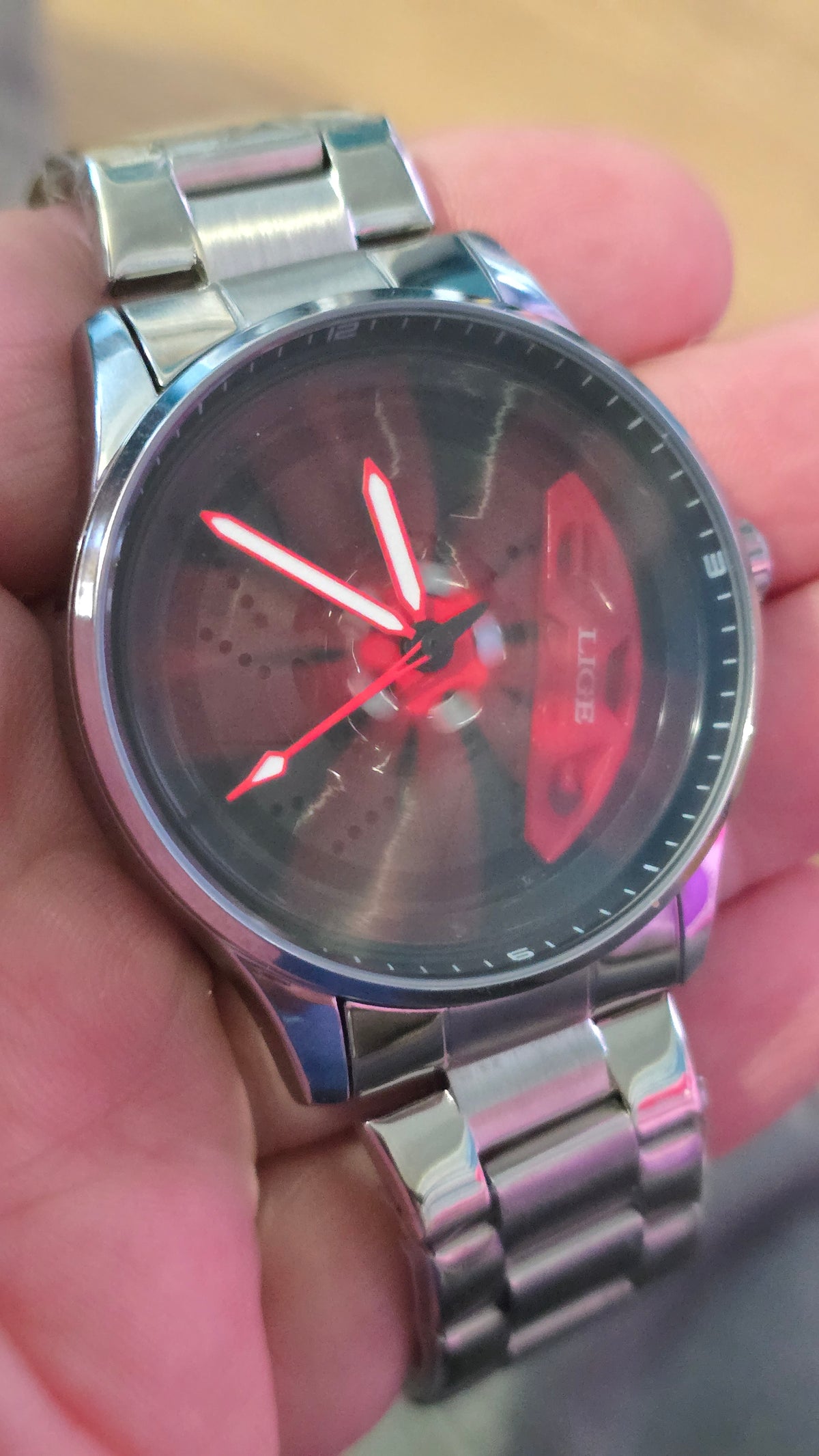Lige Mens / Unisex Rotating Alloy Wheel Watch - Silver/Red - New - 1