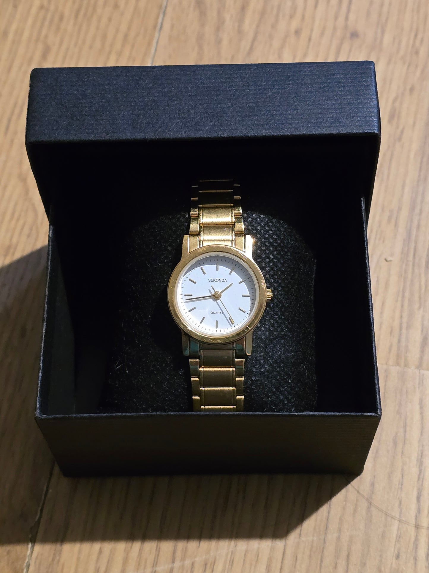 Sekonda Gold Coloured Ladies Quartz Watch - Pre-owned