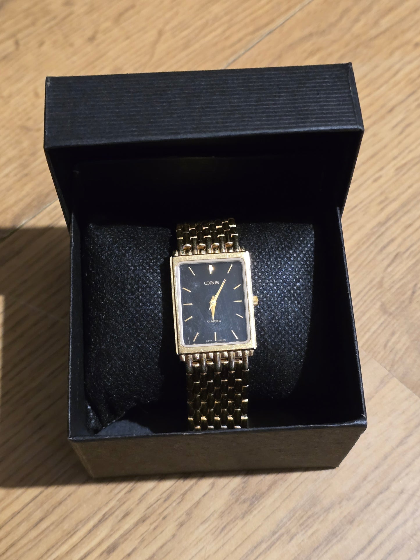 Lorus Gold Coloured Ladies Quartz Watch - Pre-owned