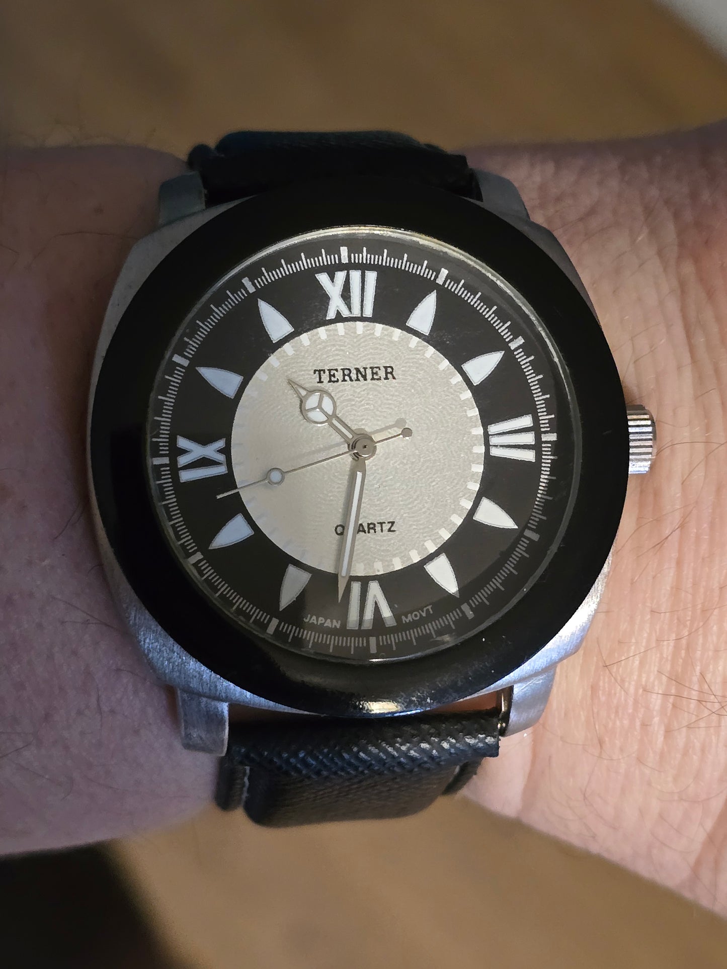 Bijoux Terner Mens Quartz Watch - Pre-owned