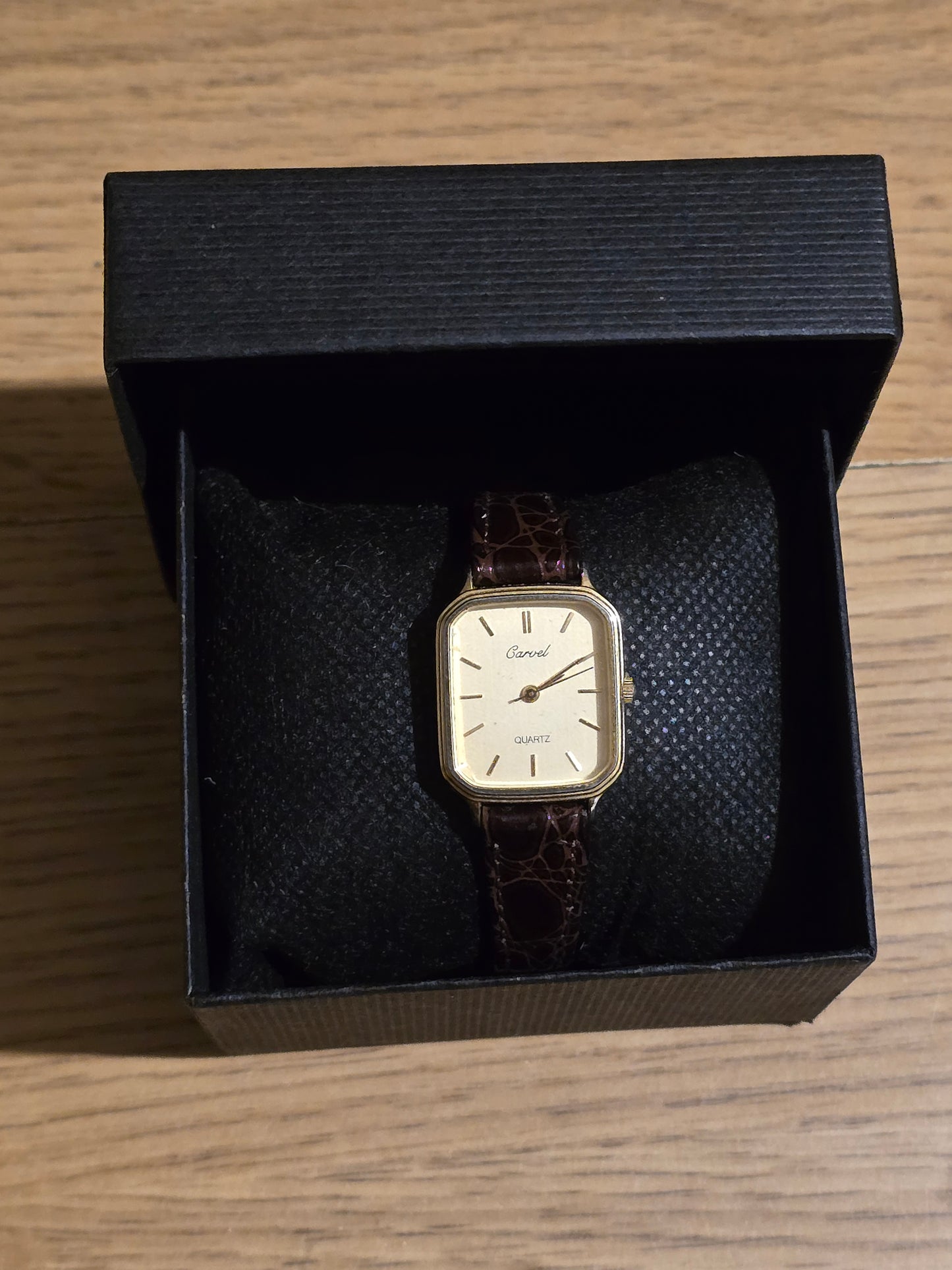 Carvel Gold Coloured Ladies Quartz Watch - Pre-owned