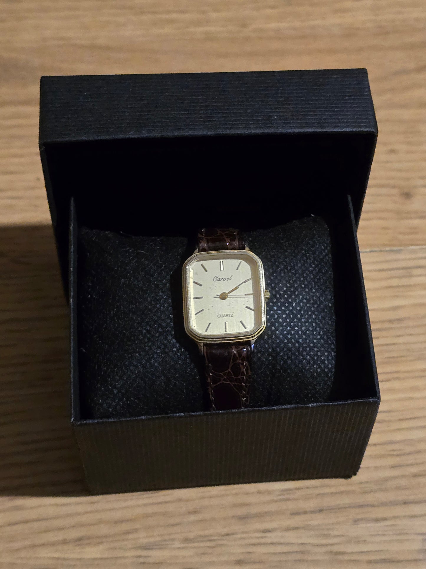 Carvel Gold Coloured Ladies Quartz Watch - Pre-owned