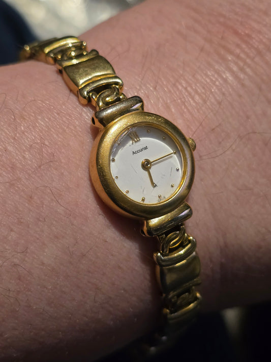 Accurist Ladies Gold Plated Quartz Dress Watch - Pre-owned