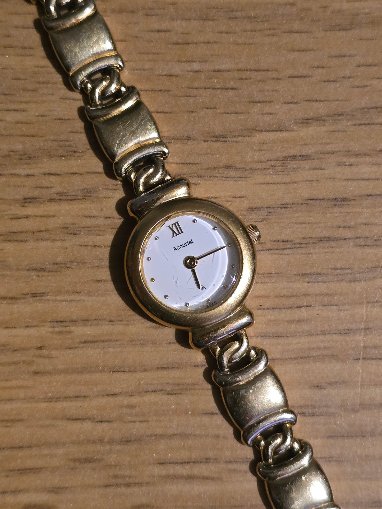 Accurist Ladies Gold Plated Quartz Dress Watch - Pre-owned