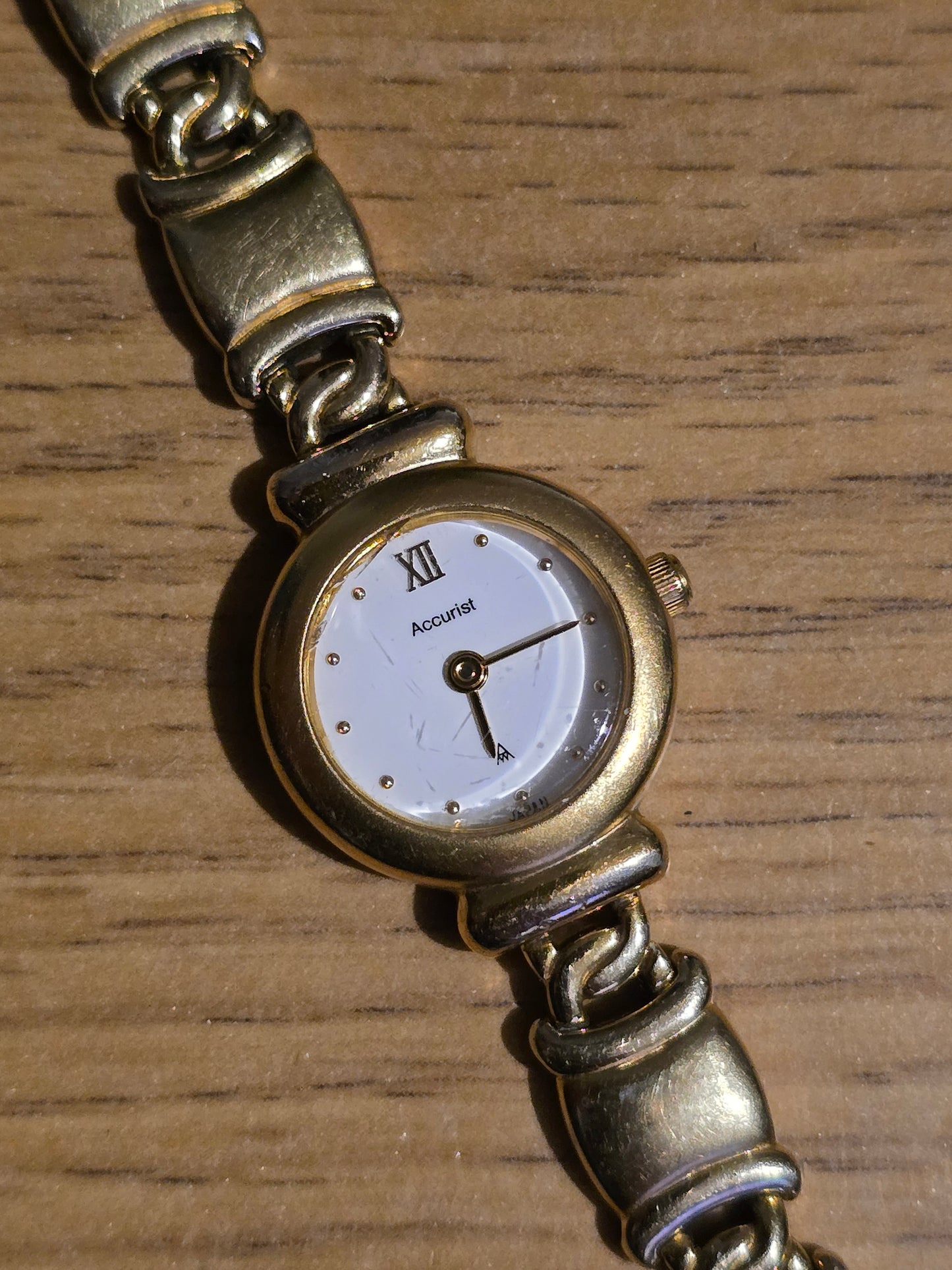 Accurist Ladies Gold Plated Quartz Dress Watch - Pre-owned