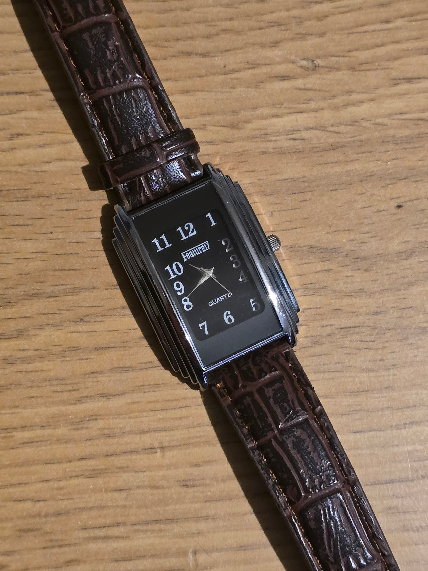 Feature17 Ladies Quartz Watch - Pre-owned