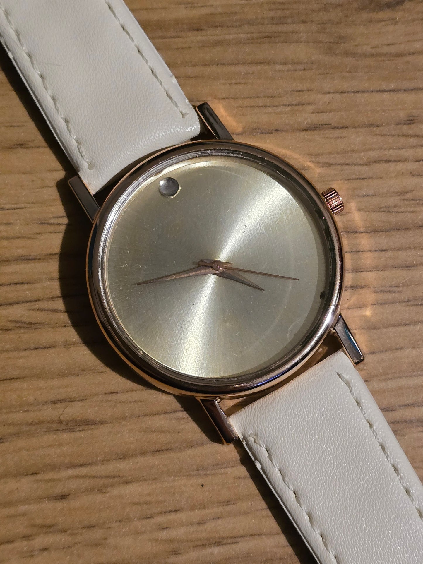 Mens / Unisex Minimalist Quartz Watch - New - 9