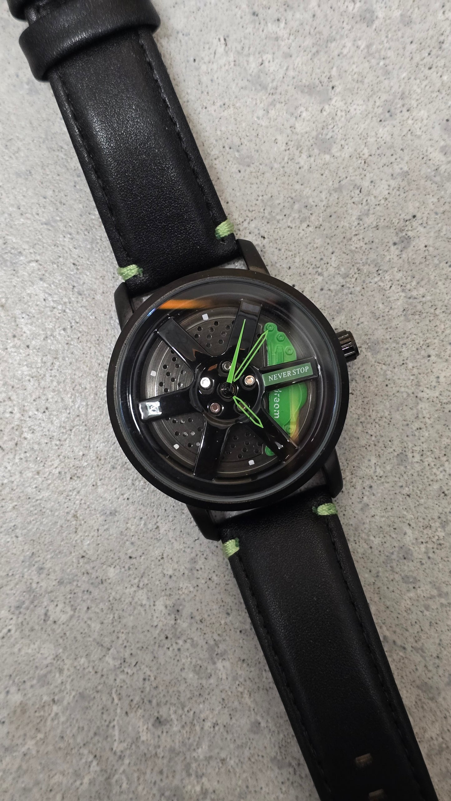Never Stop - Mens Revolving Alloy Wheel Style Quartz Watch - Green - New