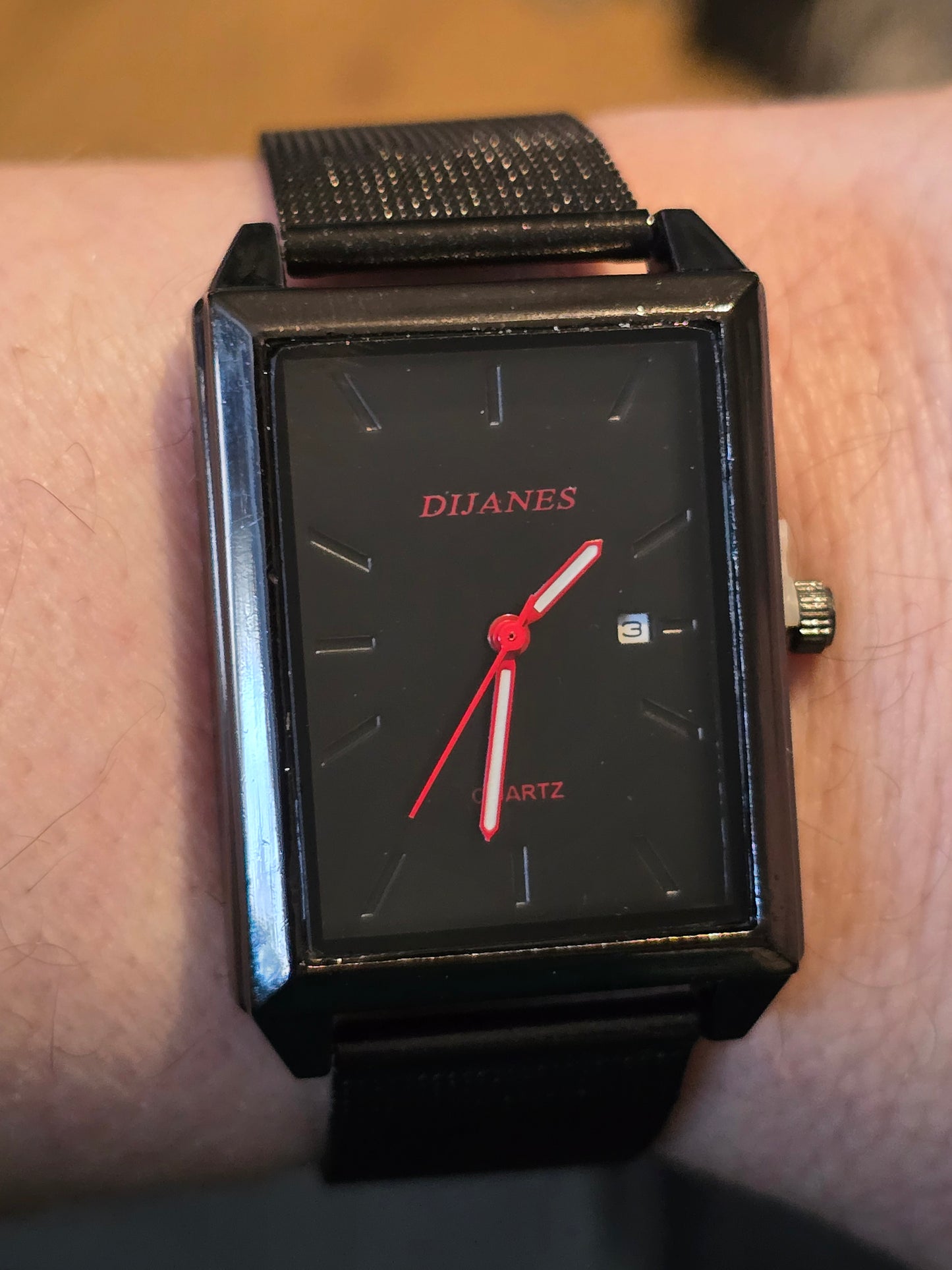 Dijanes Ladies / Unisex Quartz Watch - New