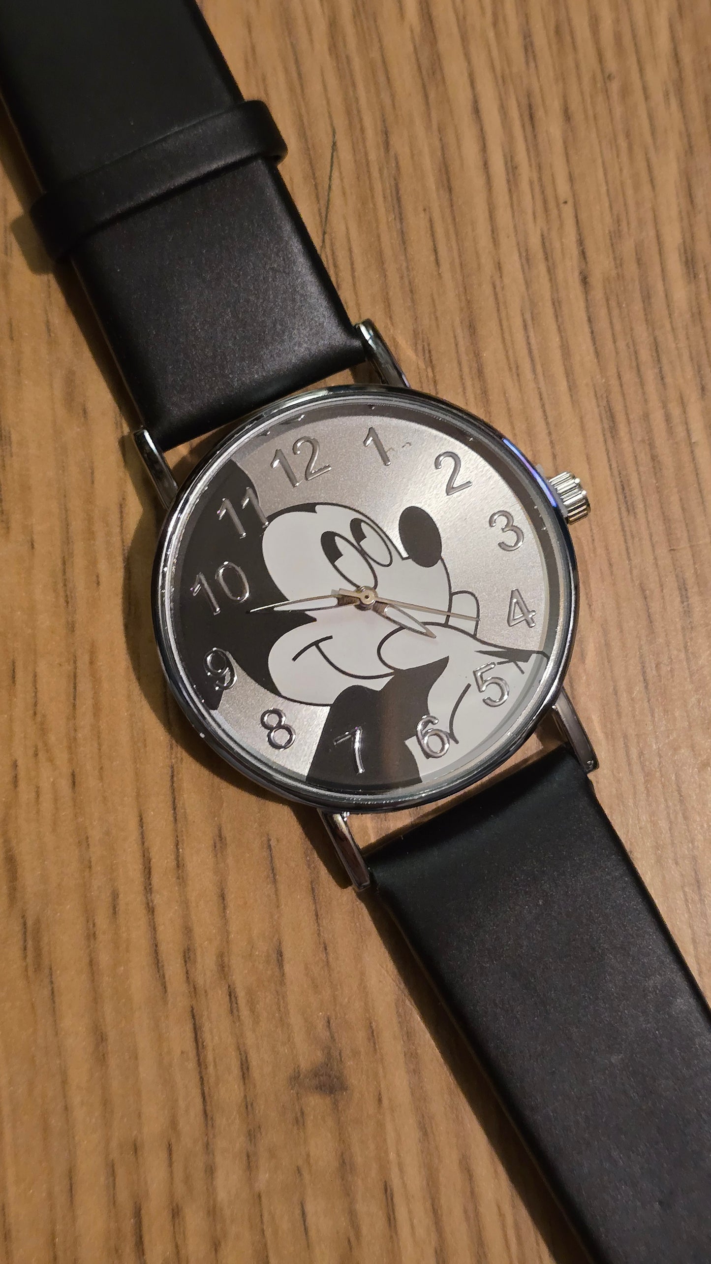 Disney Mickey Mouse Mens / Unisex Quartz Watch - New