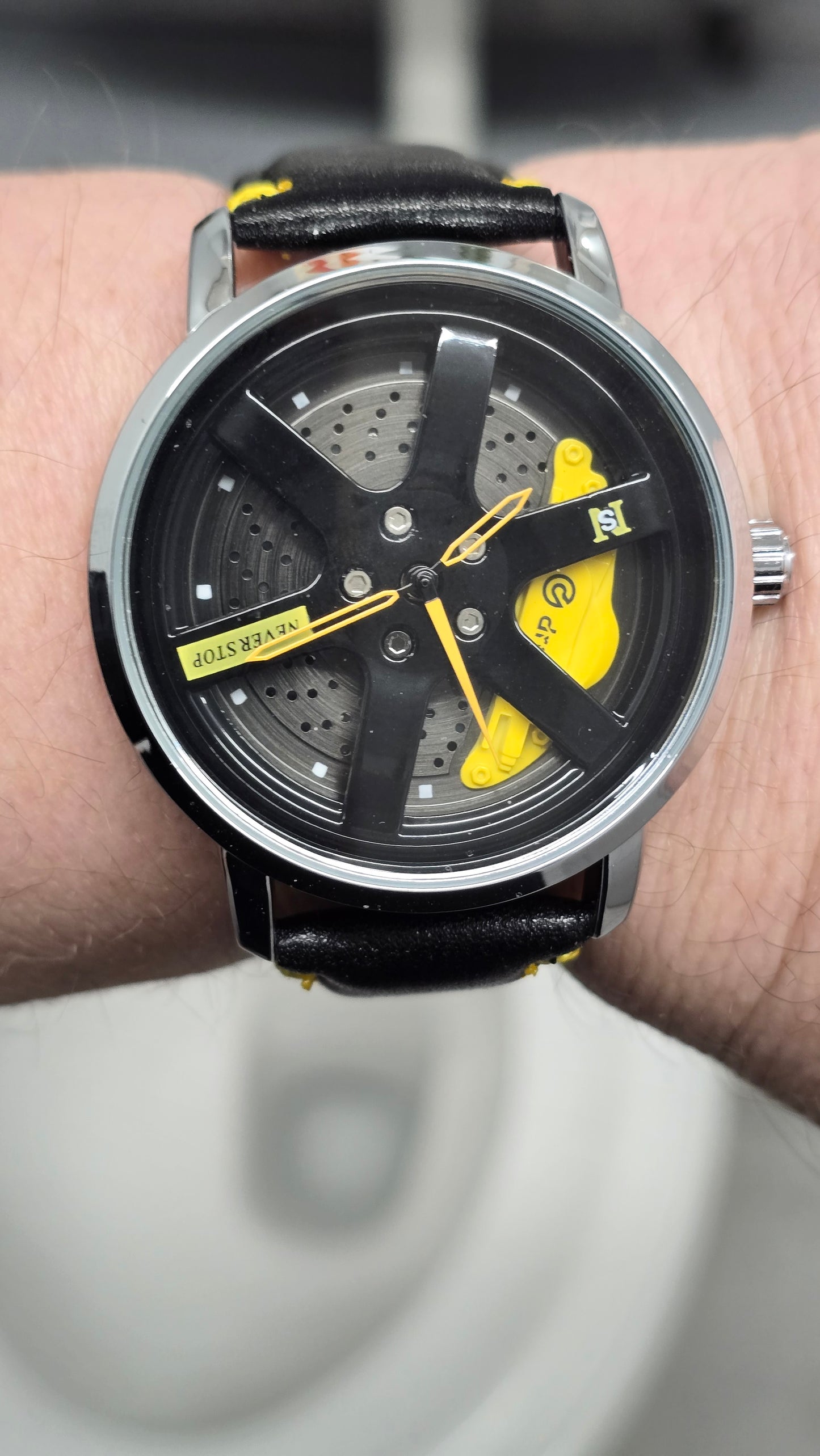 Never Stop - Mens Revolving Alloy Wheel Style Quartz Watch - Yellow  - New