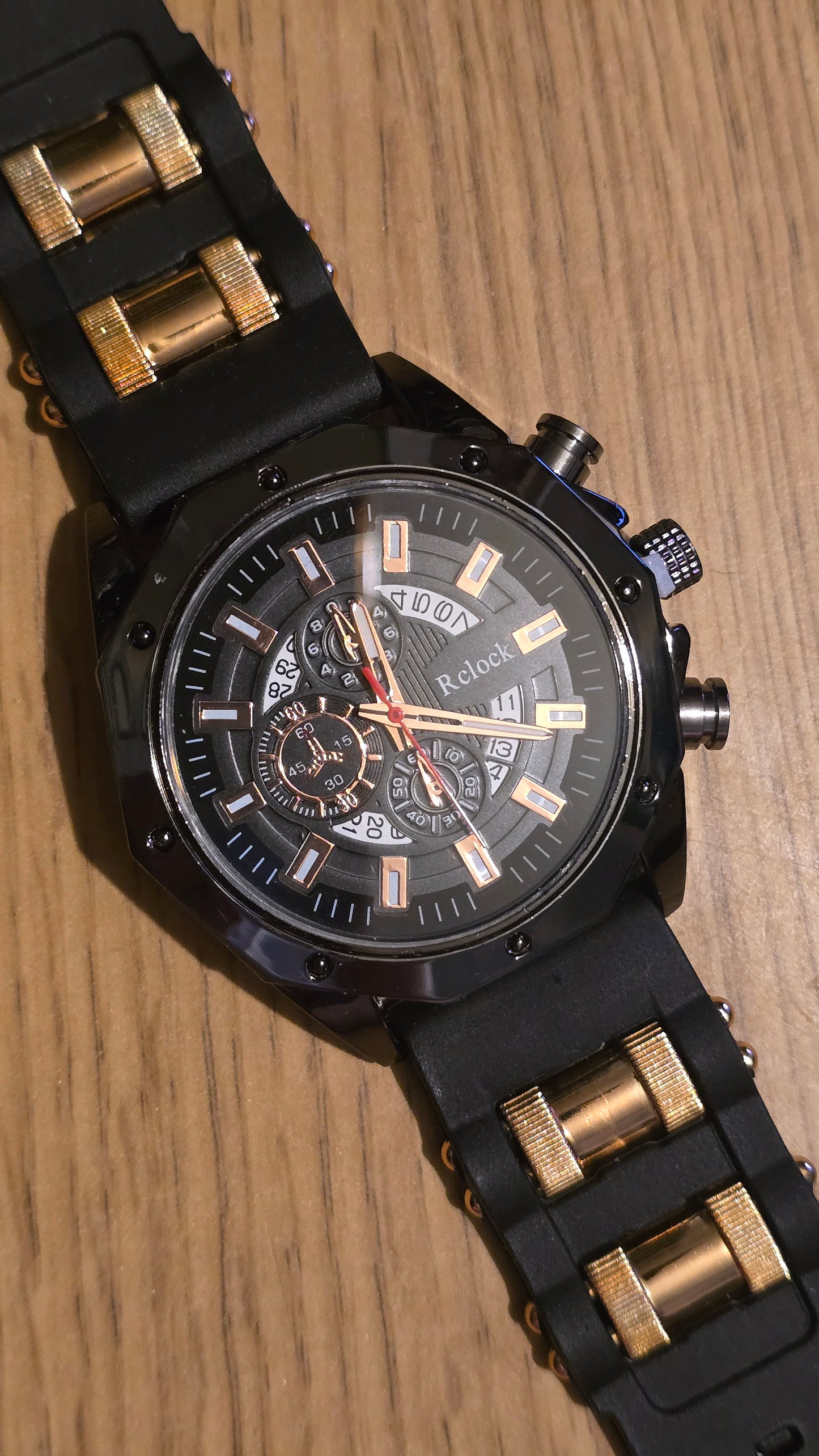 RClock Mens Quartz Watch - New