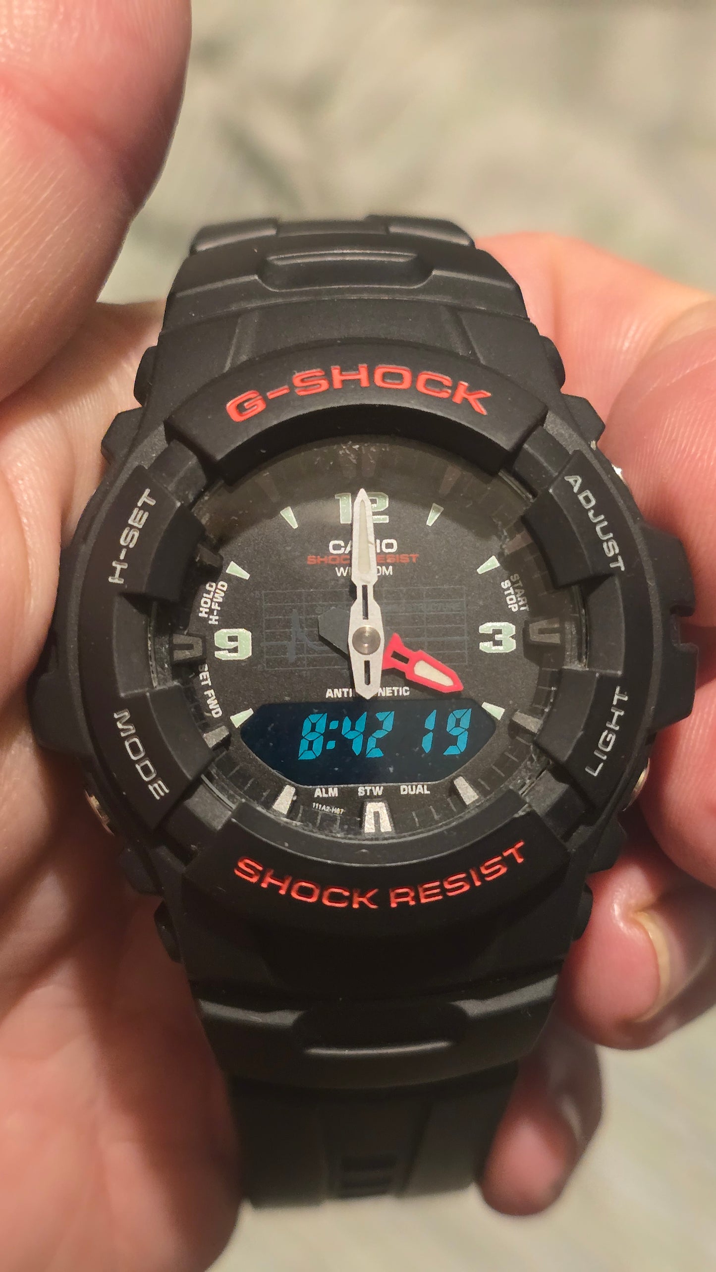 Casio G-100 G-Shock Mens Quartz Watch - Pre-owned