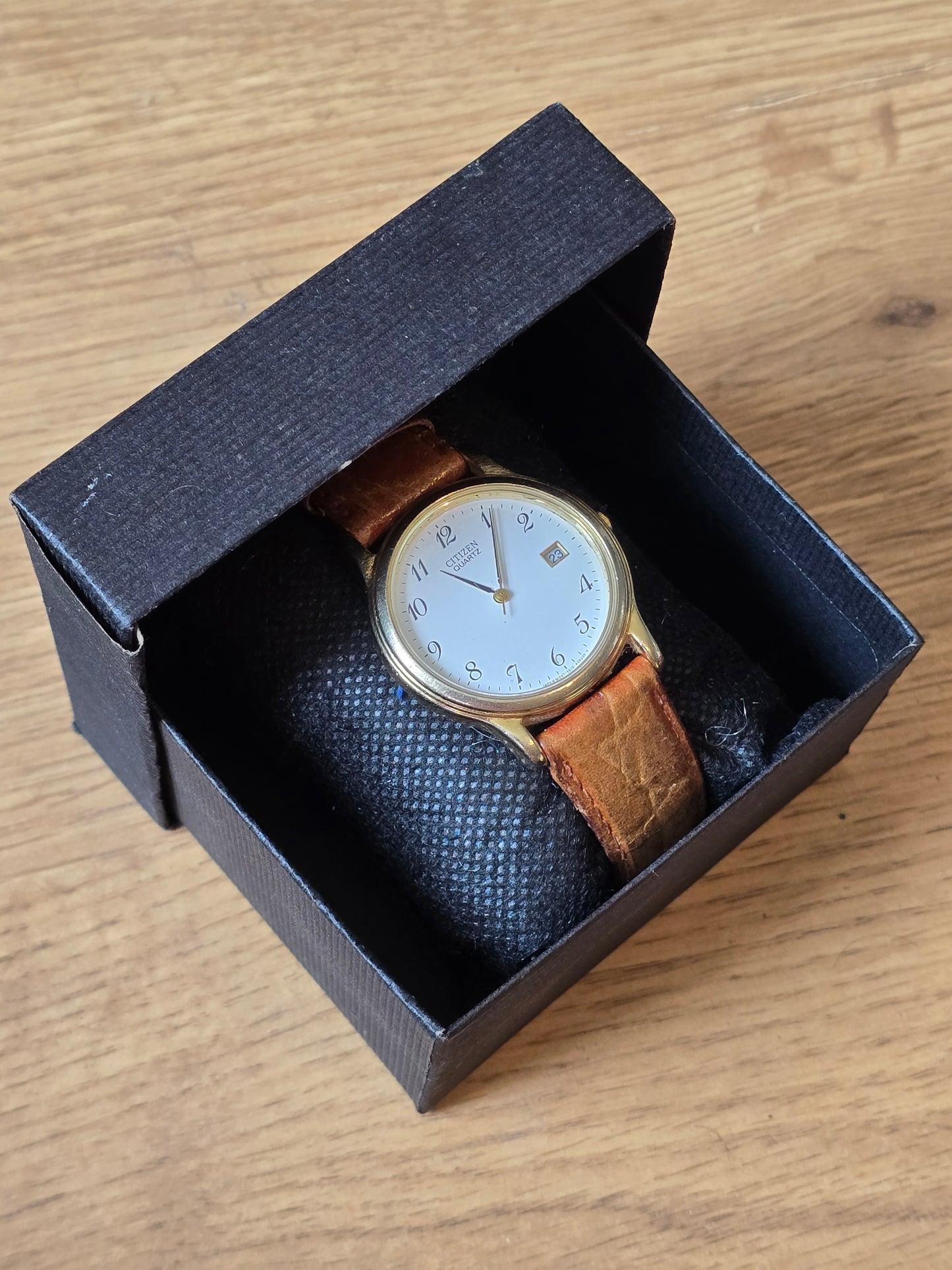 Citizen Gold Plated Unisex Quartz Watch - Pre-owned