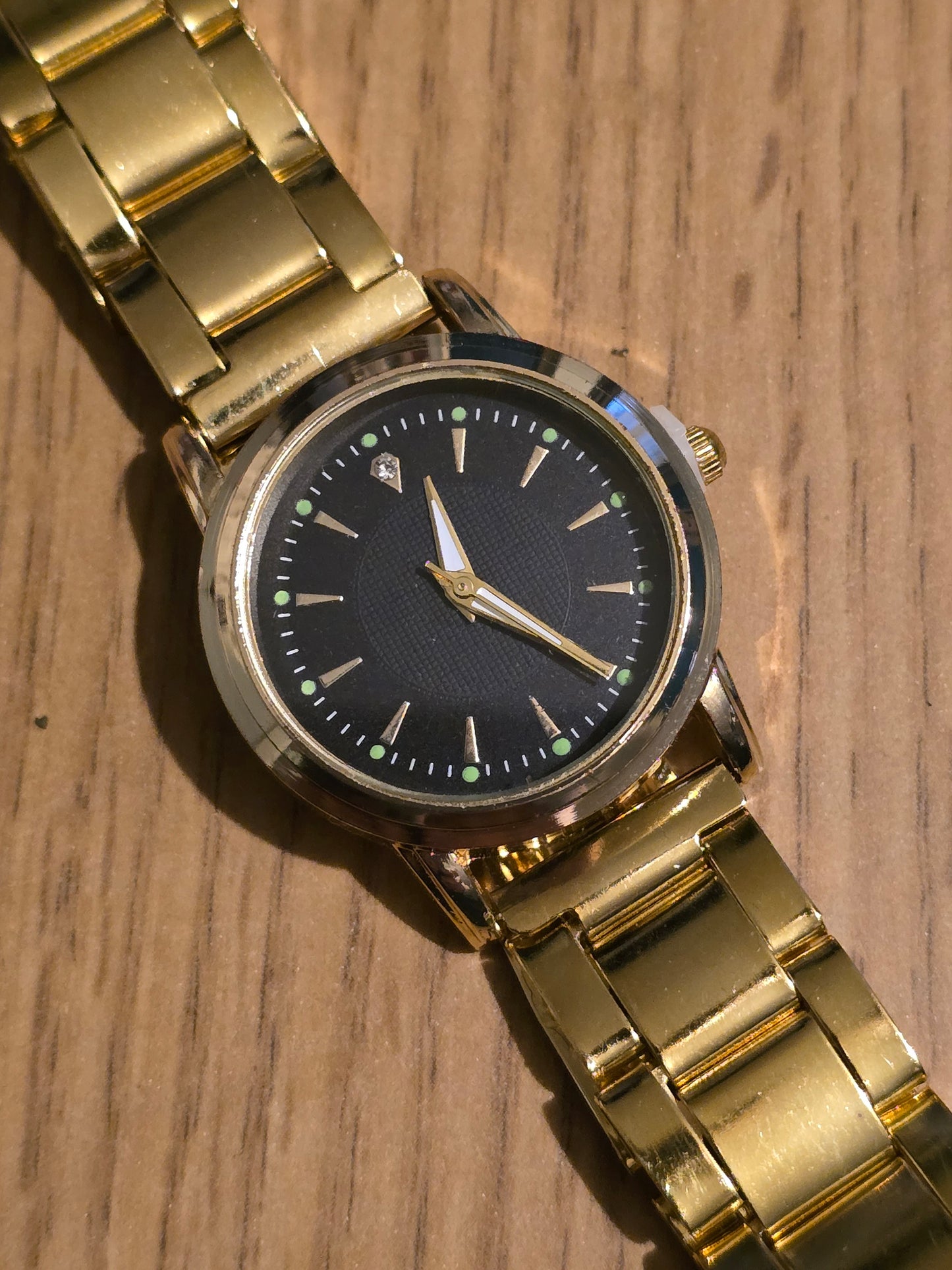 Ladies Gold Coloured Quartz Watch - New - 1