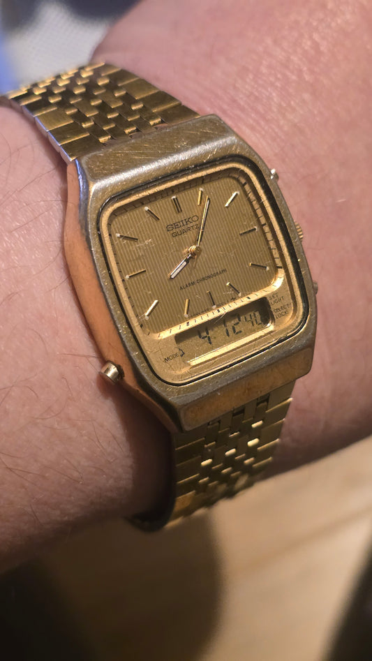 Seiko Gold Coloured Mens Digital / Analogue Vintage Quartz Watch - Pre-owned