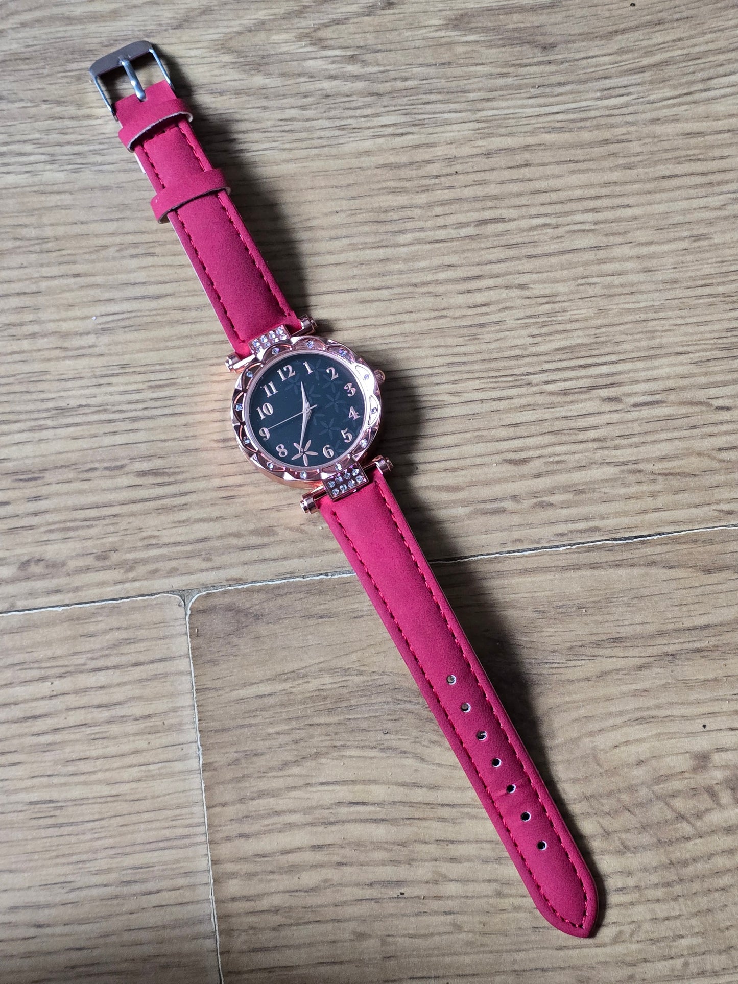 Ladies Quartz Watch - Red - New - 1