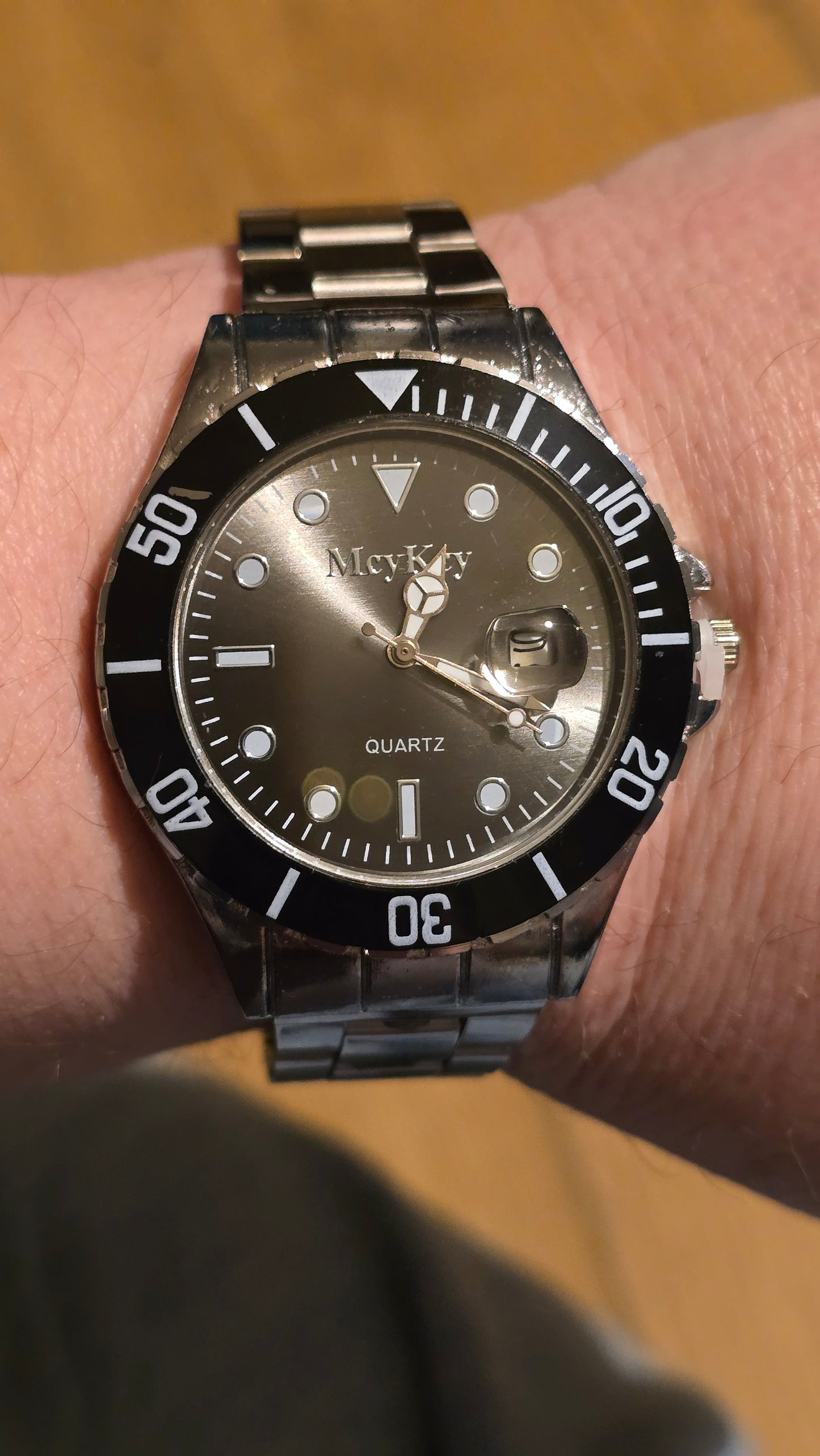 MeyKey Mens Quartz Watch - Black - New