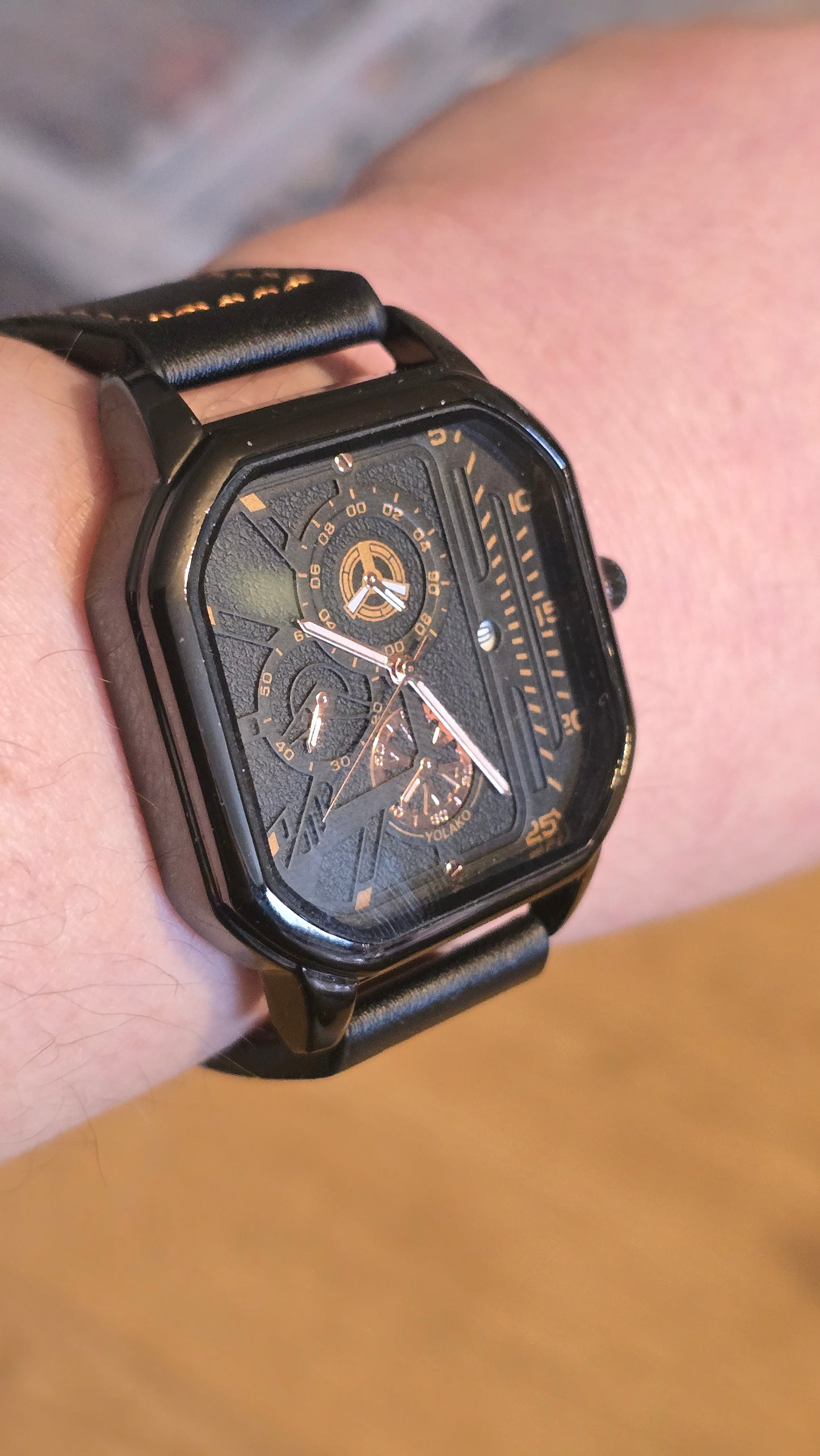 Mens Quartz Watch - New