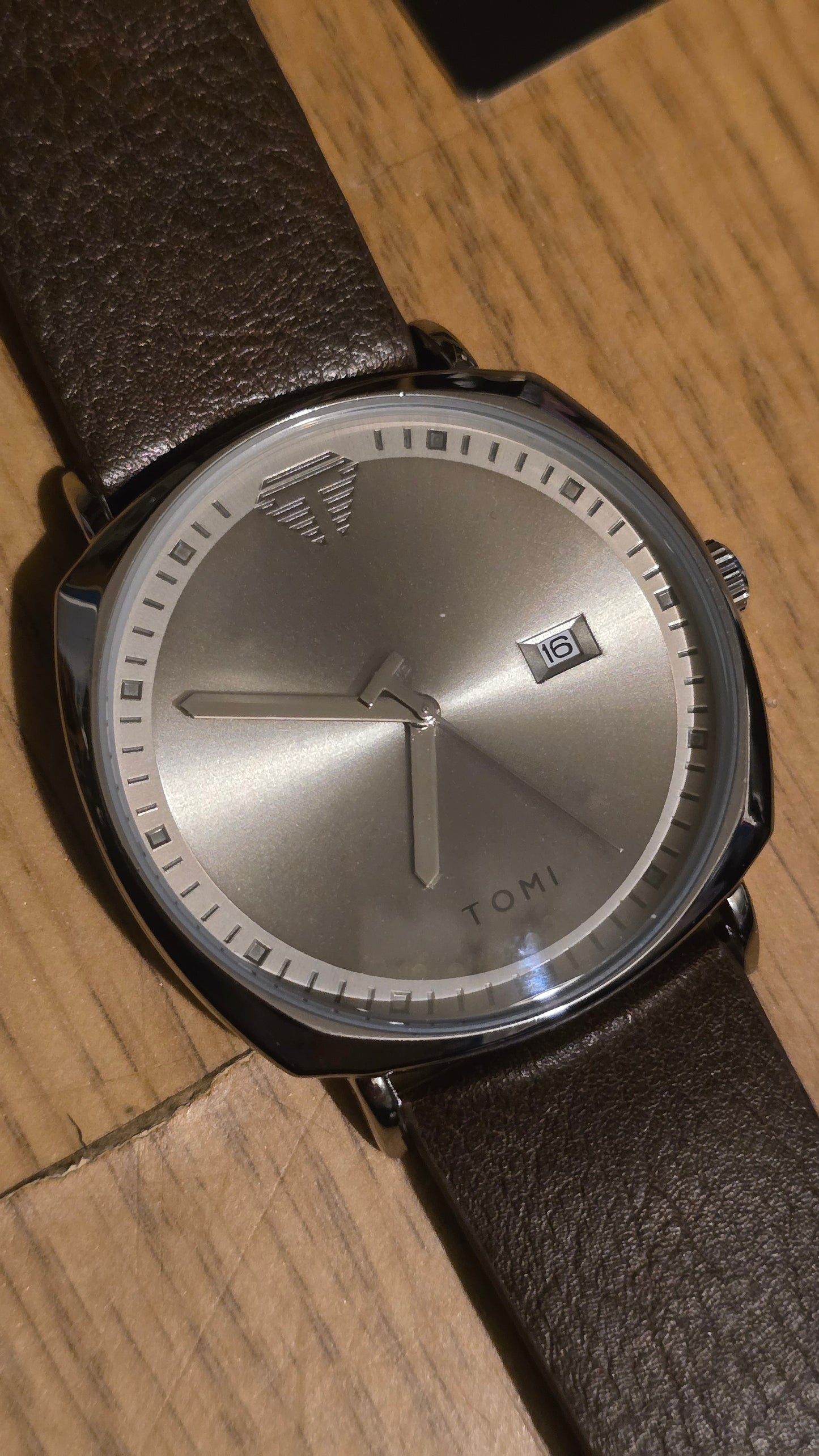 Tomi Mens / Unisex Quartz Watch - New