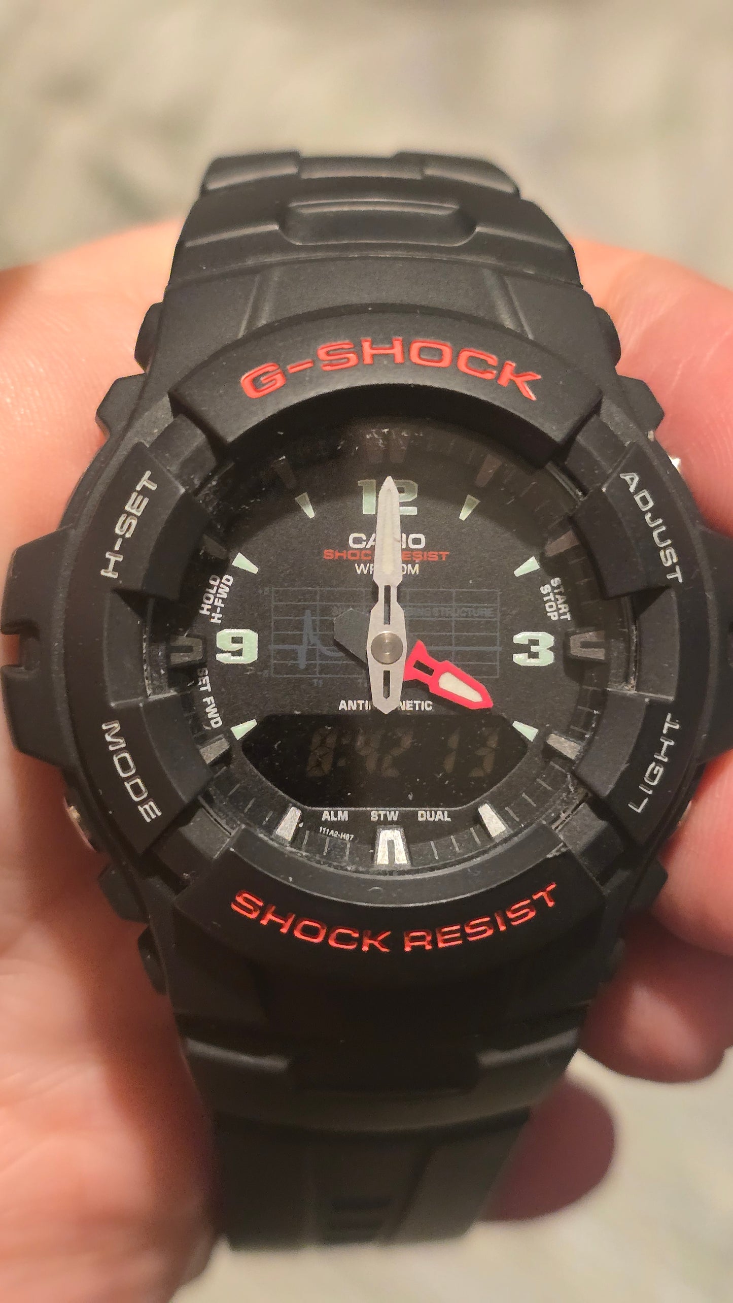 Casio G-100 G-Shock Mens Quartz Watch - Pre-owned