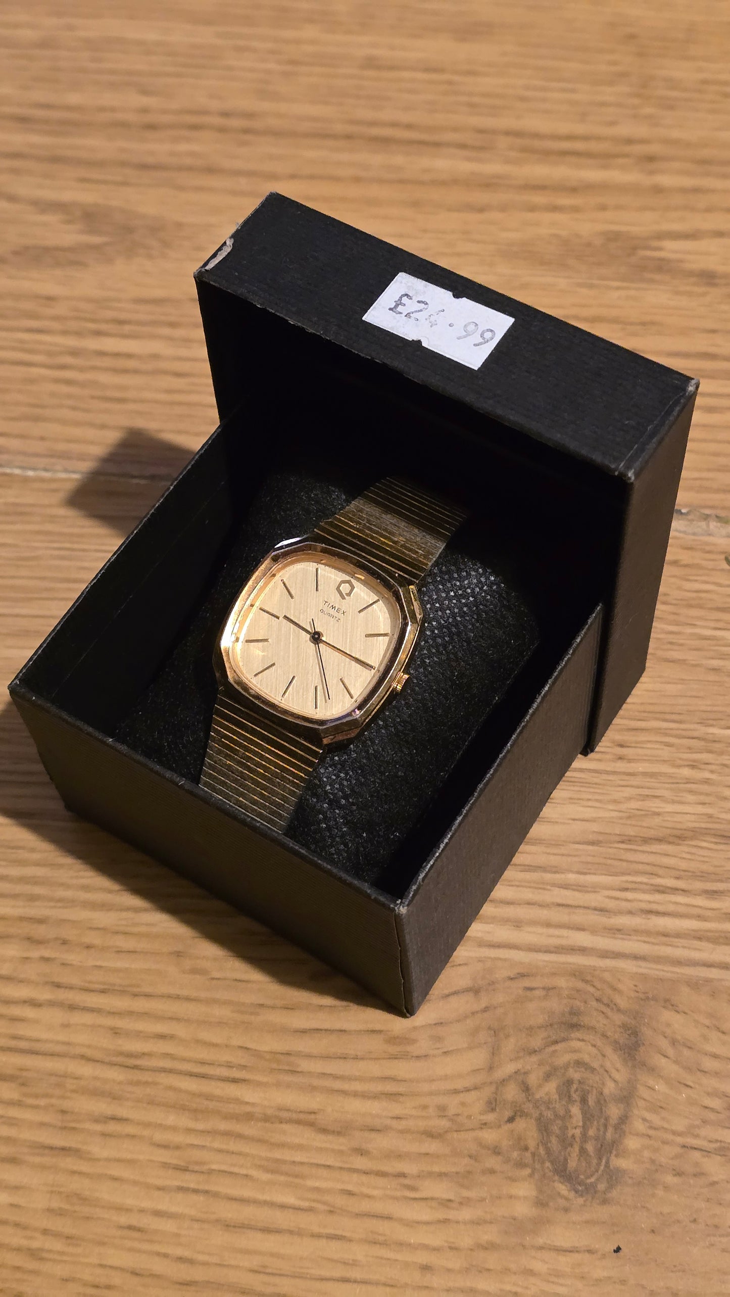 Timex Mens / Unisex Gold Coloured Quartz Watch - 1