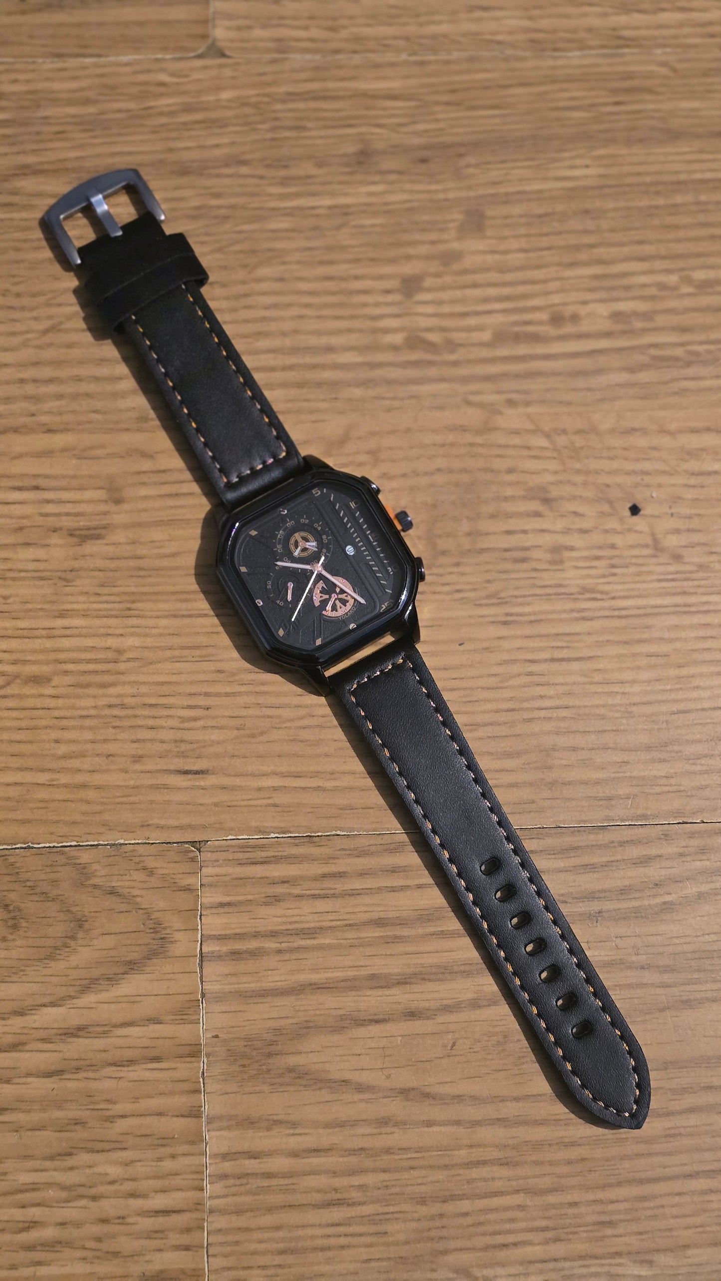 Mens Quartz Watch - New