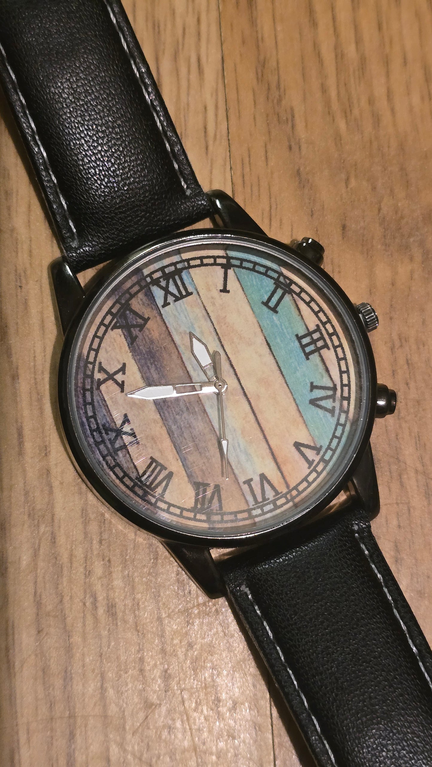 Ladies / Unisex Quartz Watch - New