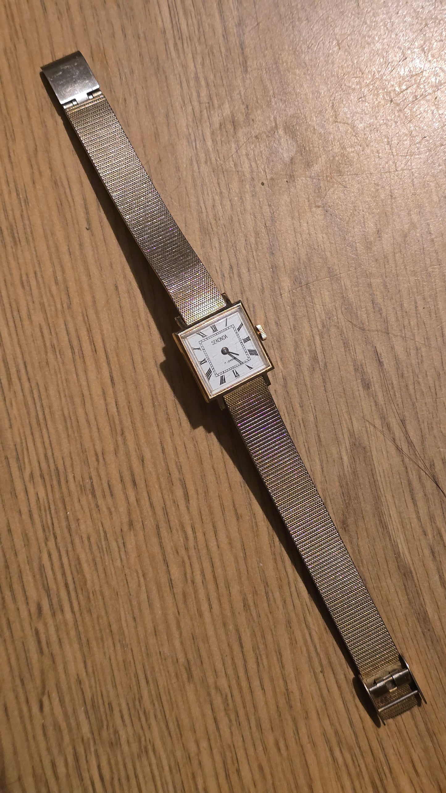 Sekonda Vintage Ladies Mechanical Wind-up Watch - Pre-owned