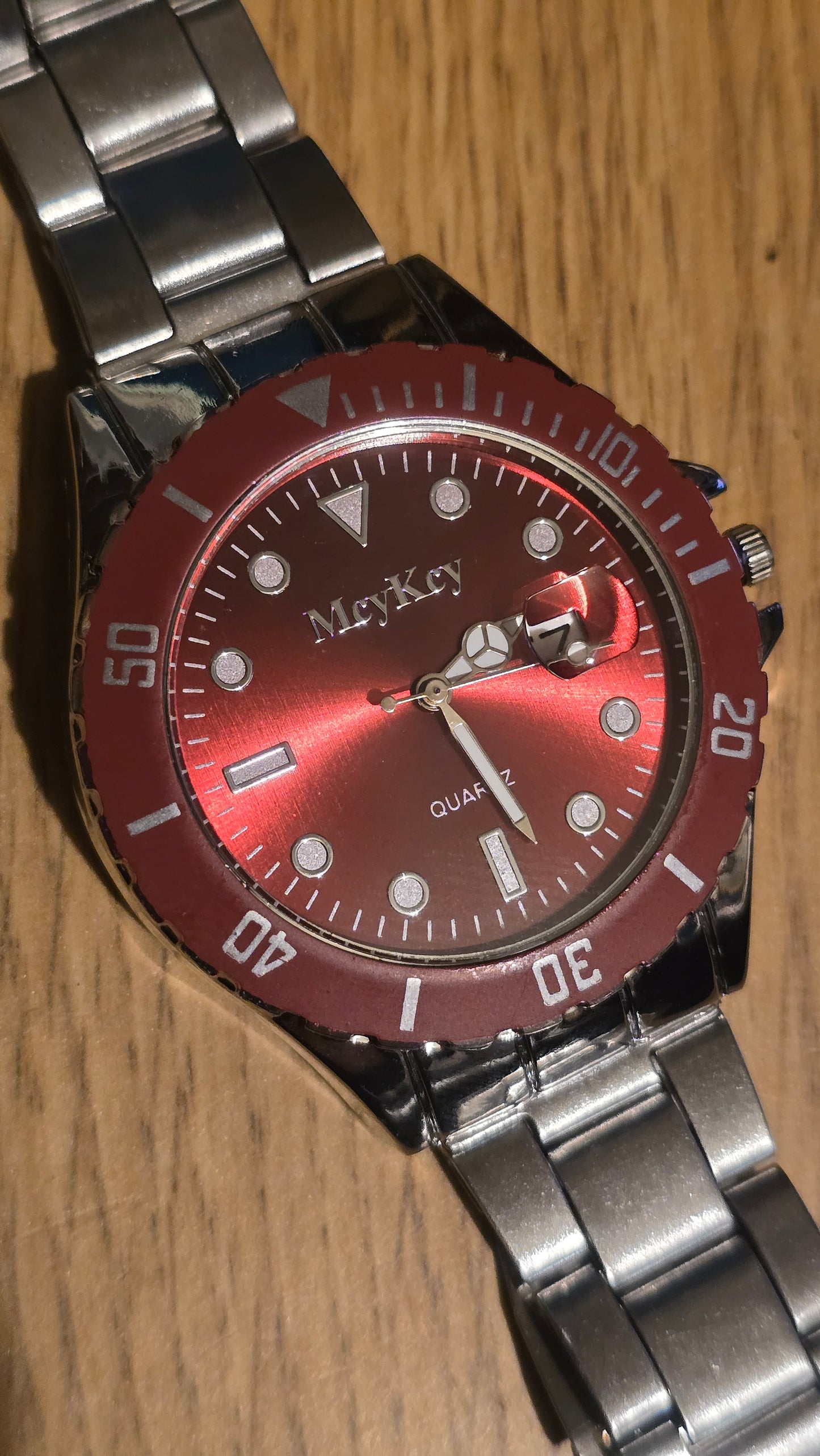MeyKey Mens Quartz Watch - Red - New