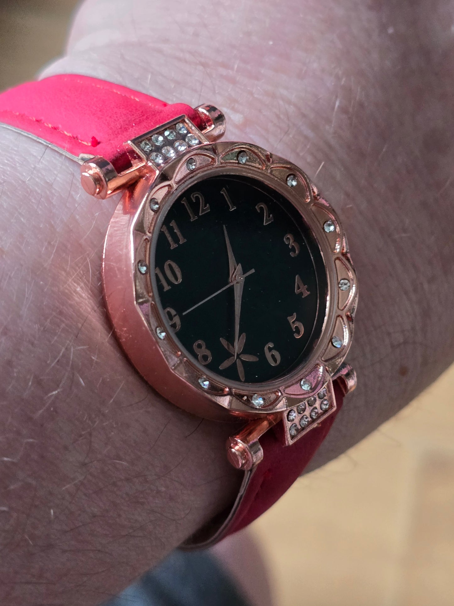 Ladies Quartz Watch - Red - New - 1