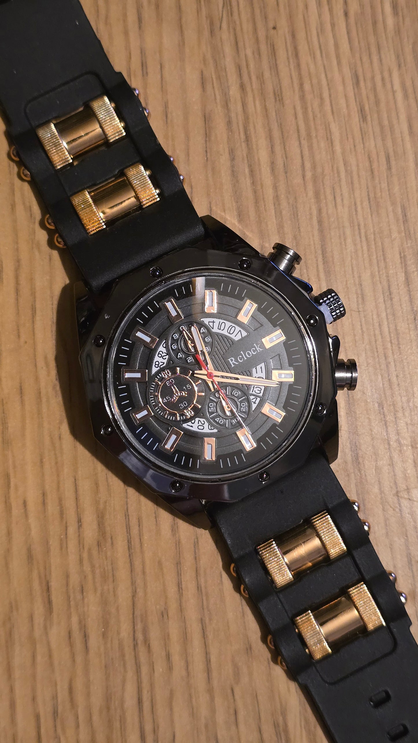 RClock Mens Quartz Watch - New