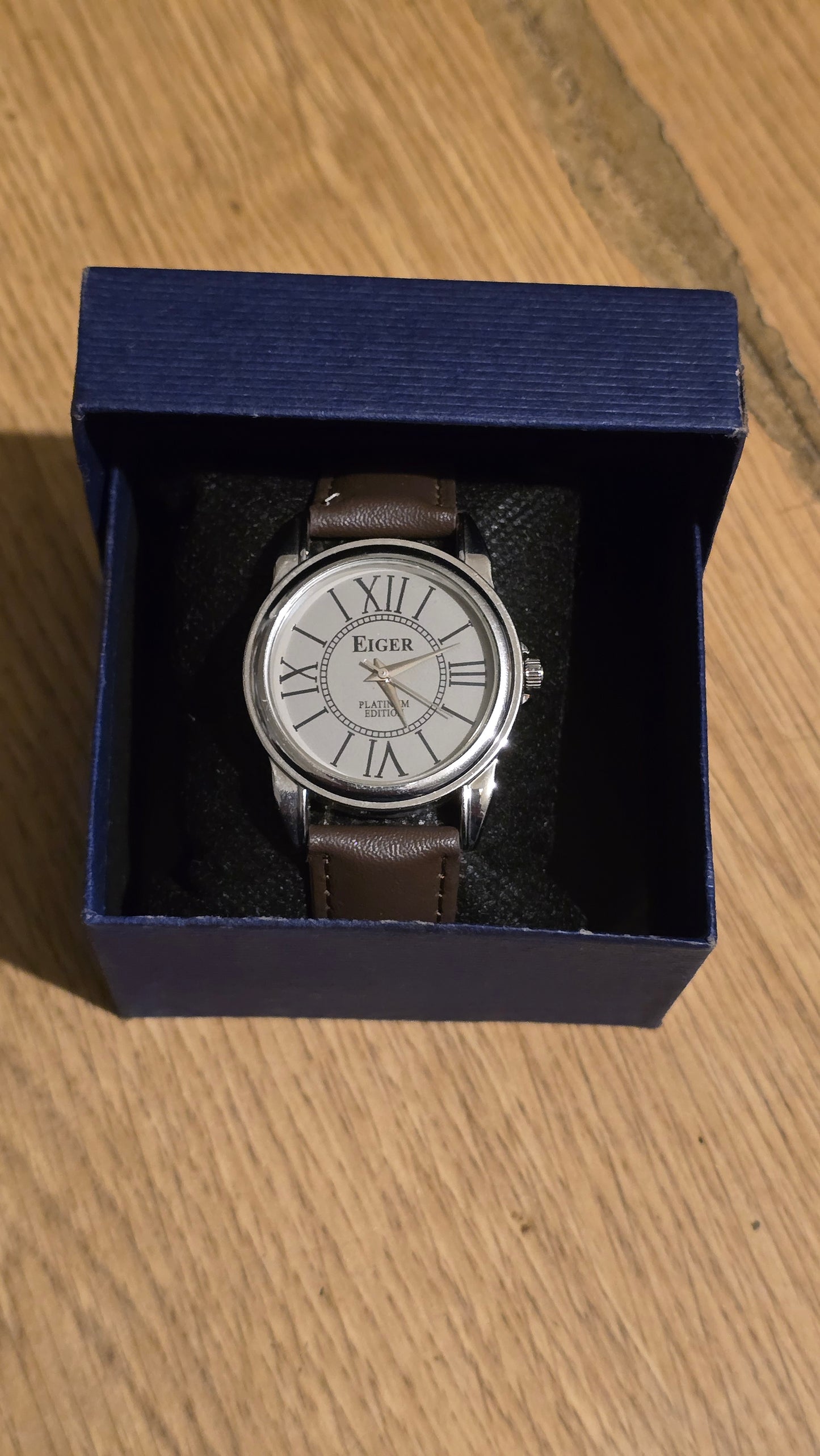 Eiger Platinum Edition Mens / Unisex Quartz Watch - Pre-owned - 1