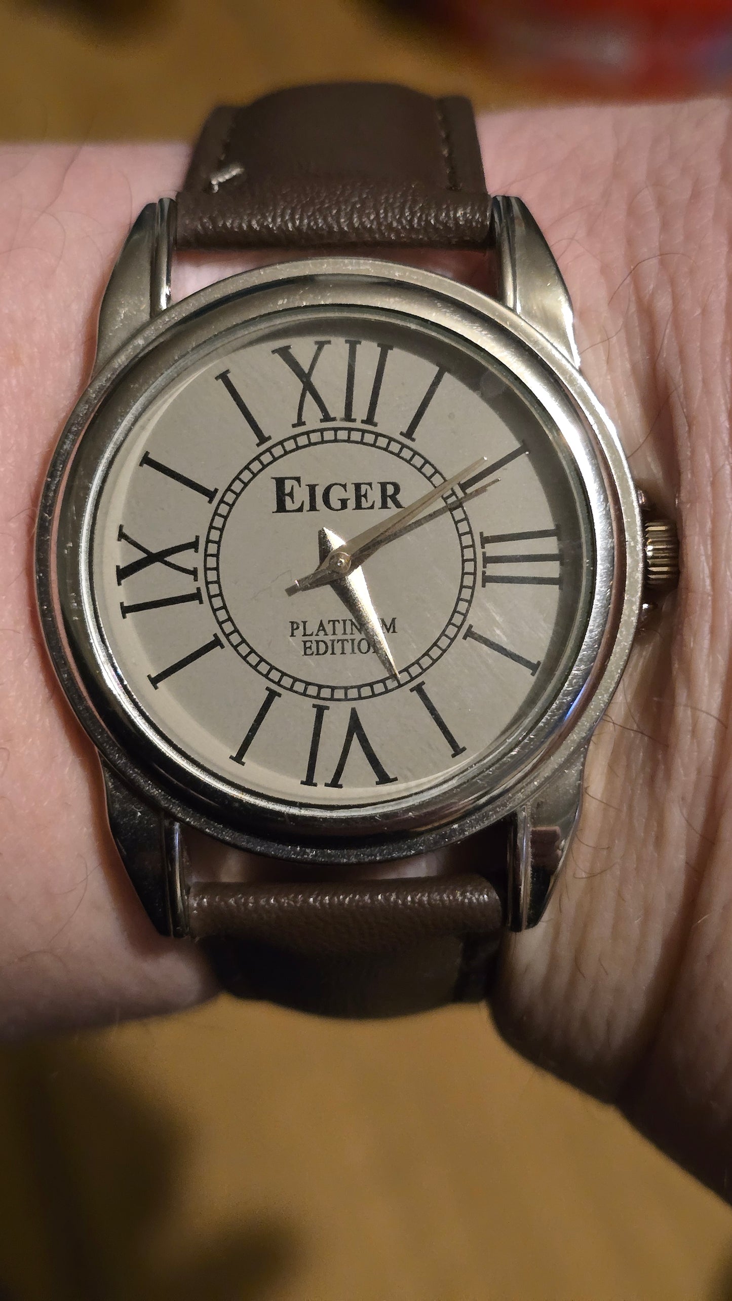 Eiger Platinum Edition Mens / Unisex Quartz Watch - Pre-owned - 1