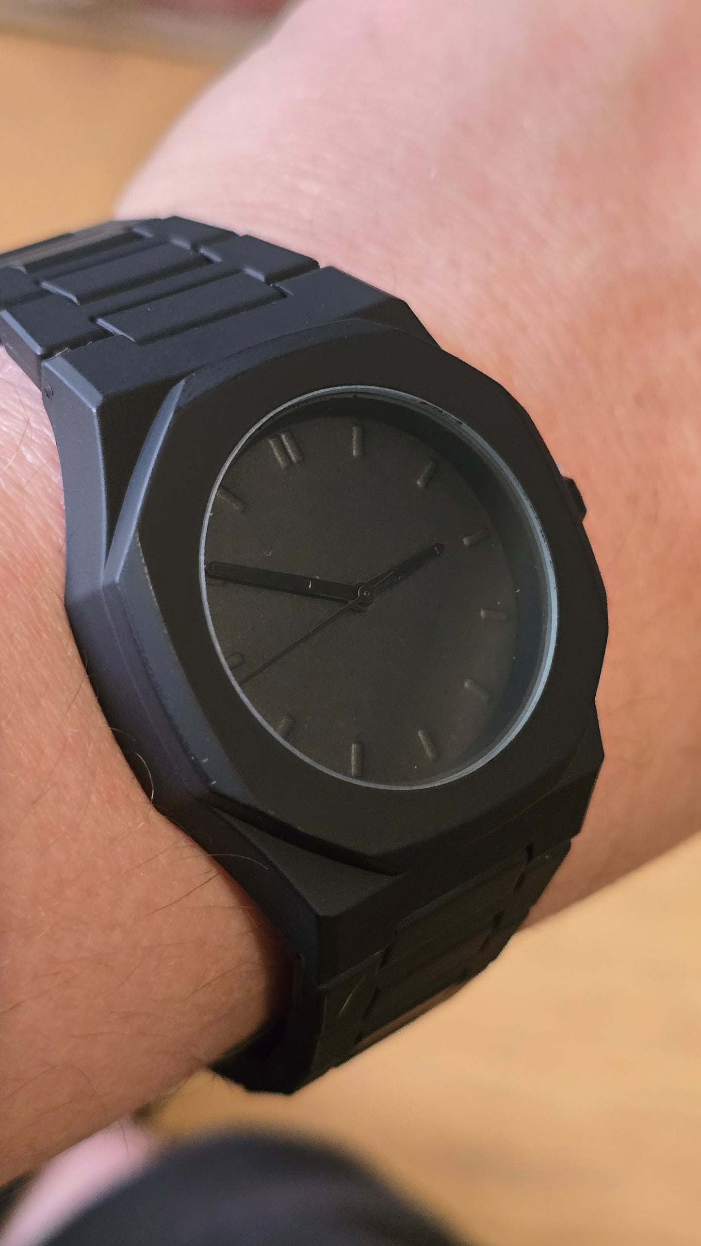 Mens / Unisex Black Quartz Watch - 1