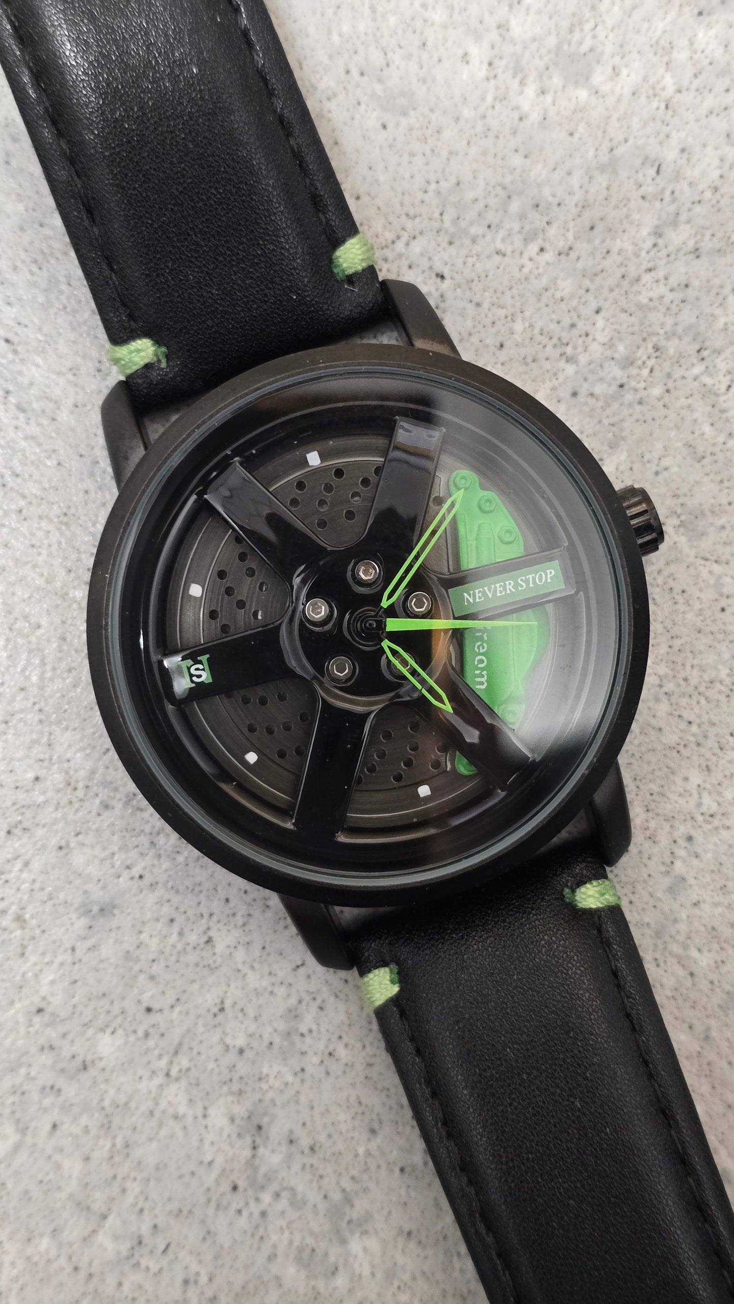Never Stop - Mens Revolving Alloy Wheel Style Quartz Watch - Green - New
