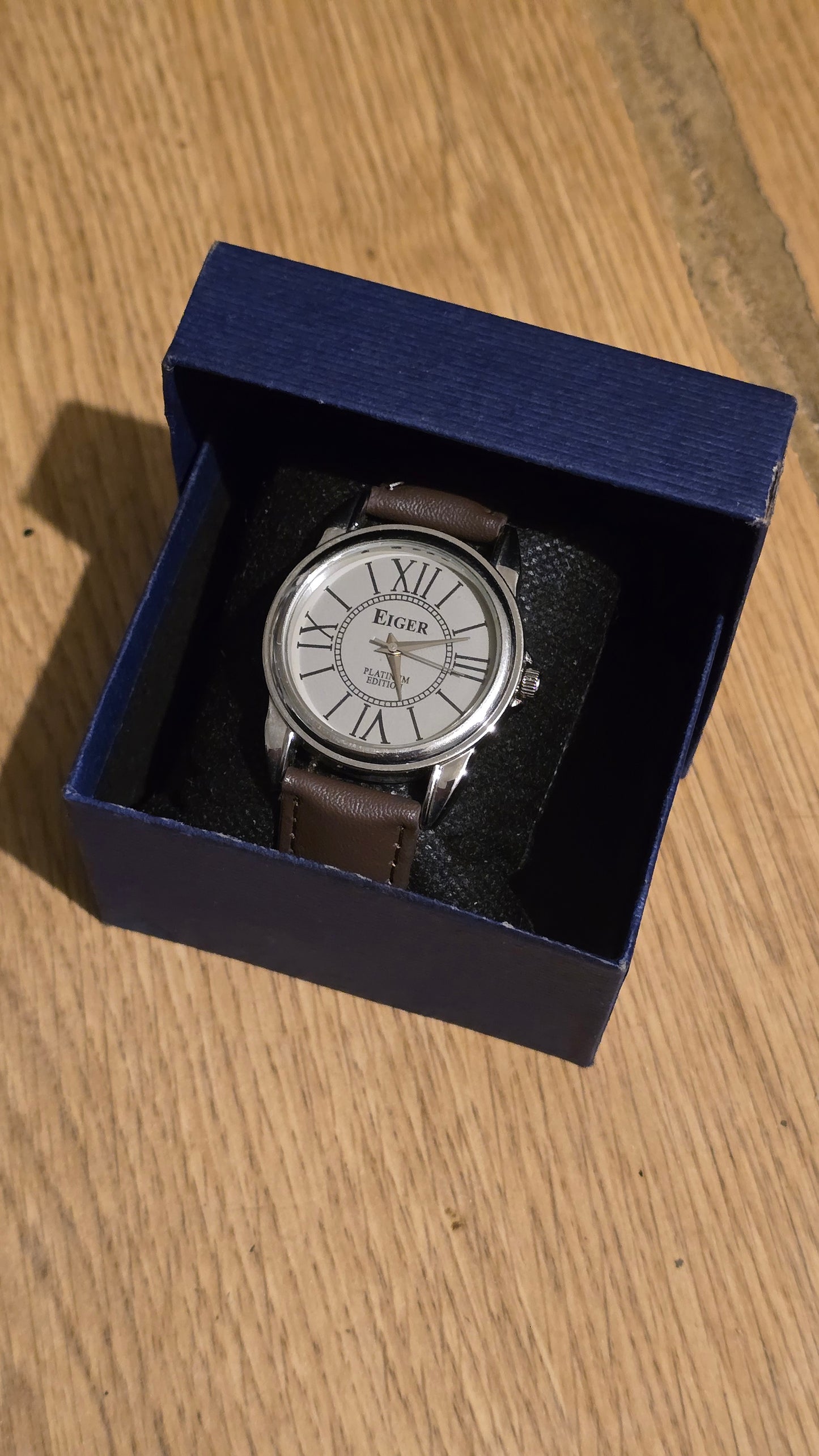 Eiger Platinum Edition Mens / Unisex Quartz Watch - Pre-owned - 1