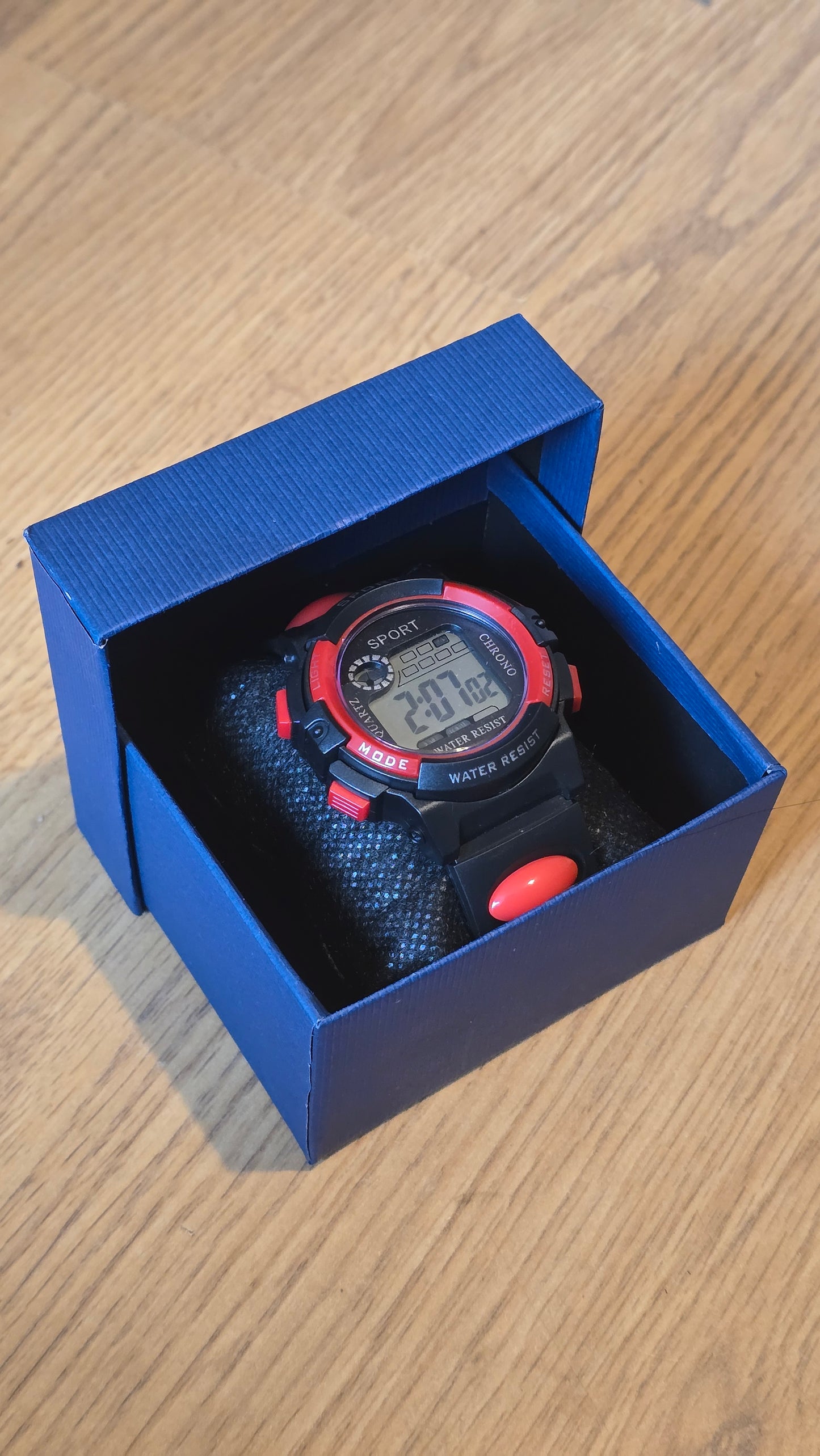 WYW Digital Sports Watch - Unisex - Red - New