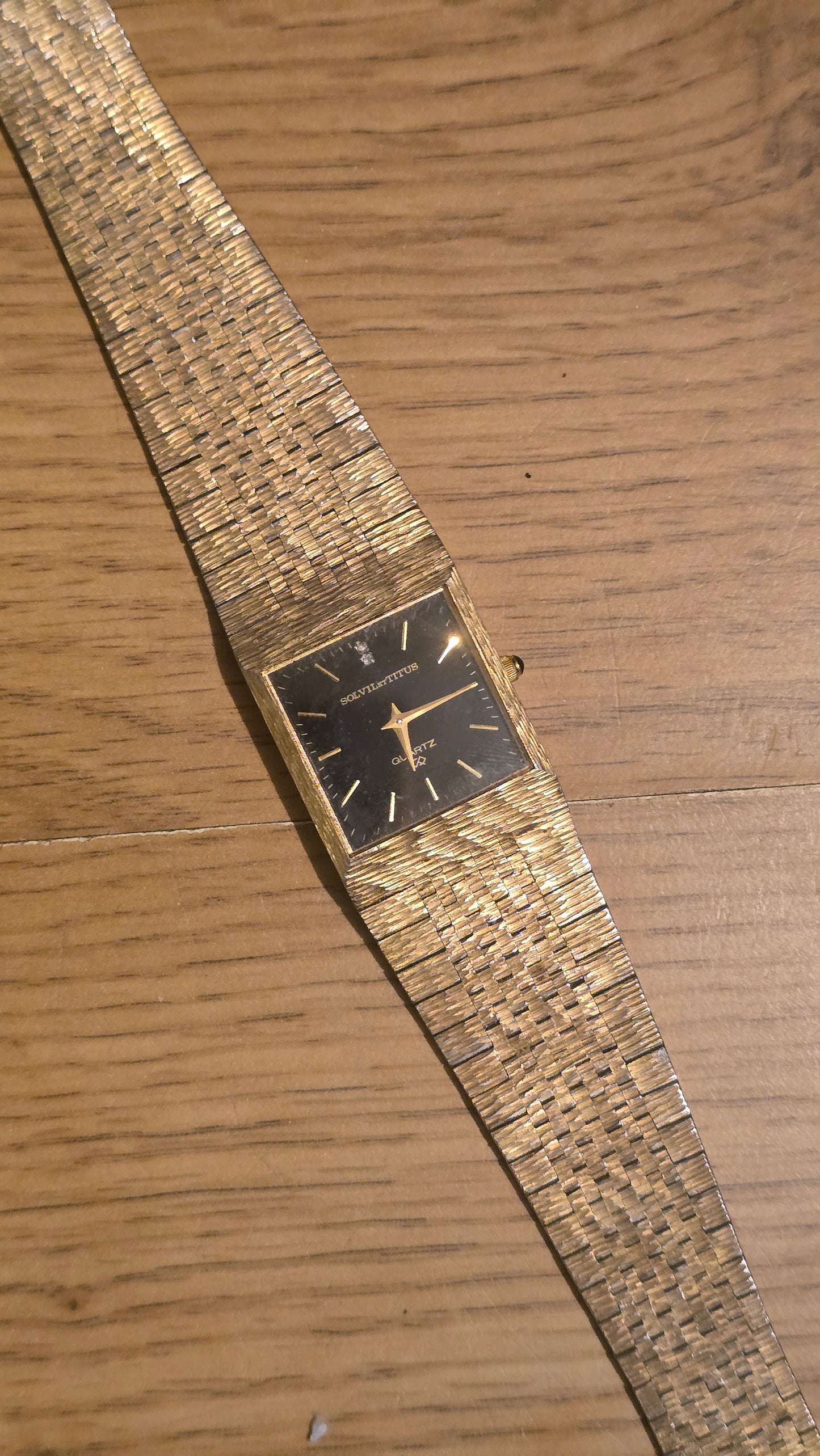 Solvil et Titus Ladies Quartz Watch - Pre-owned