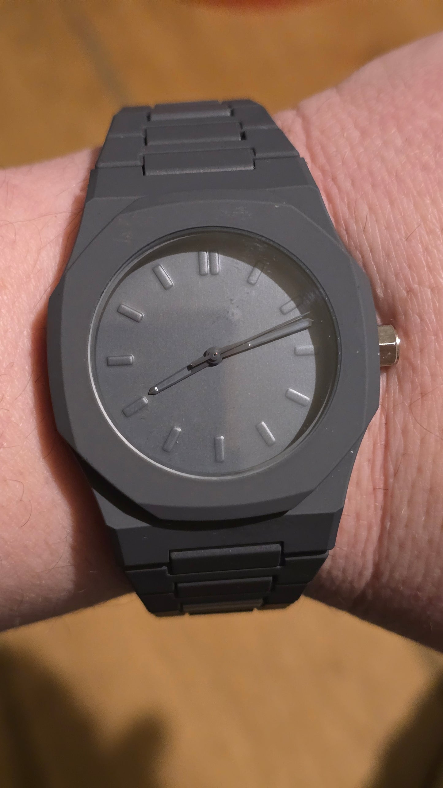 Mens / Unisex Grey Quartz Watch - New