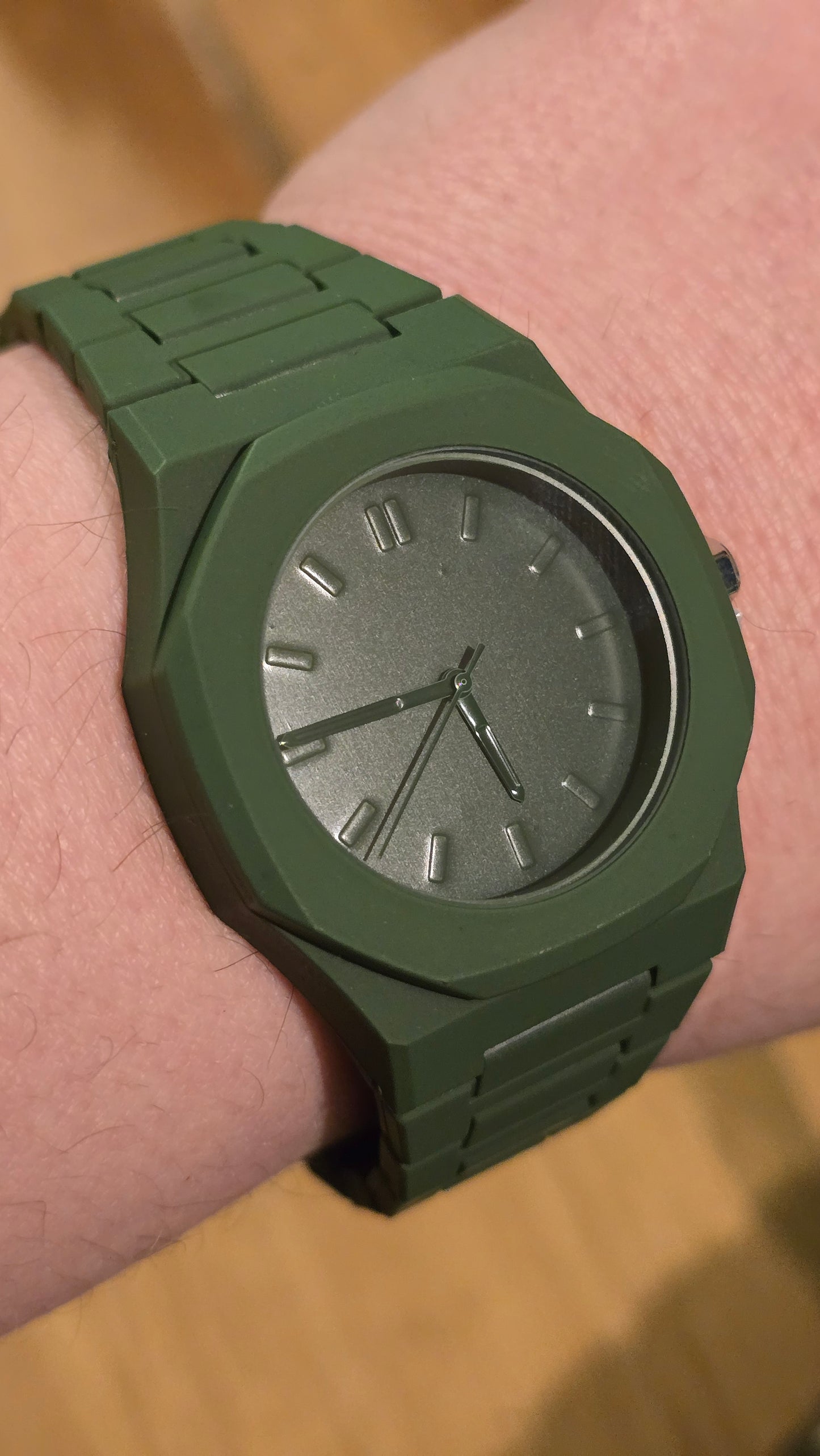 Mens / Unisex Green Quartz Watch - New