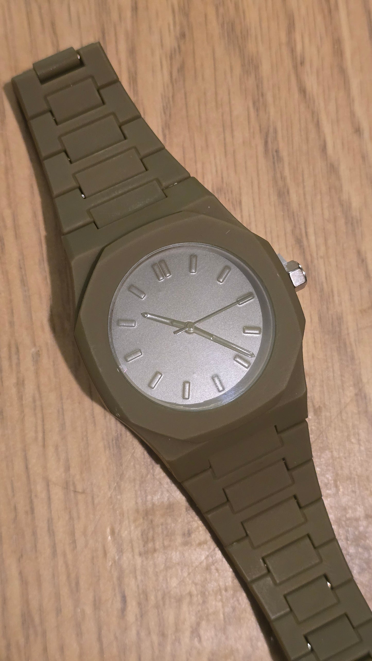 Mens / Unisex Khaki Quartz Watch - New