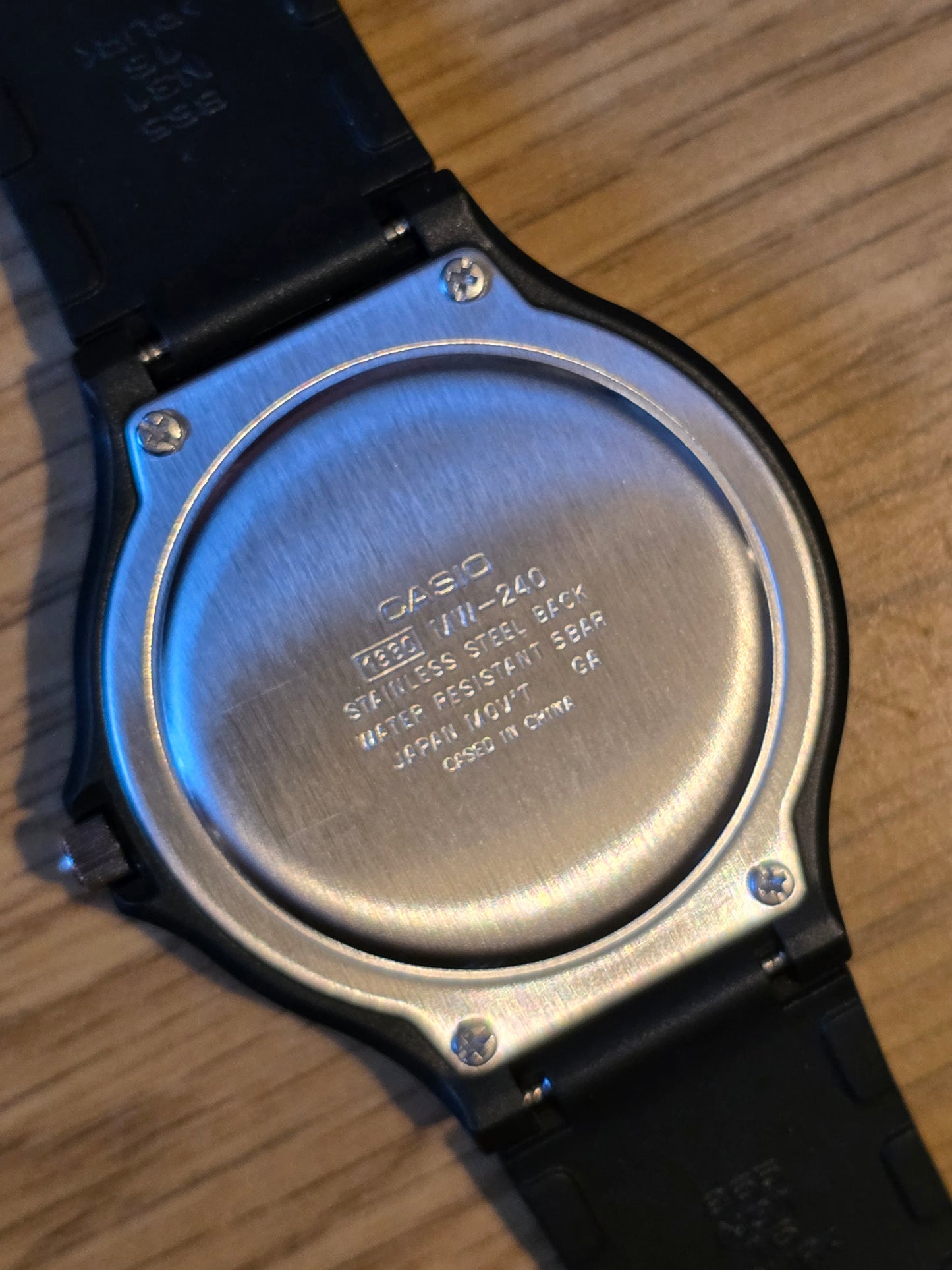 Casio MW-240-4BVEF Mens Quartz Watch