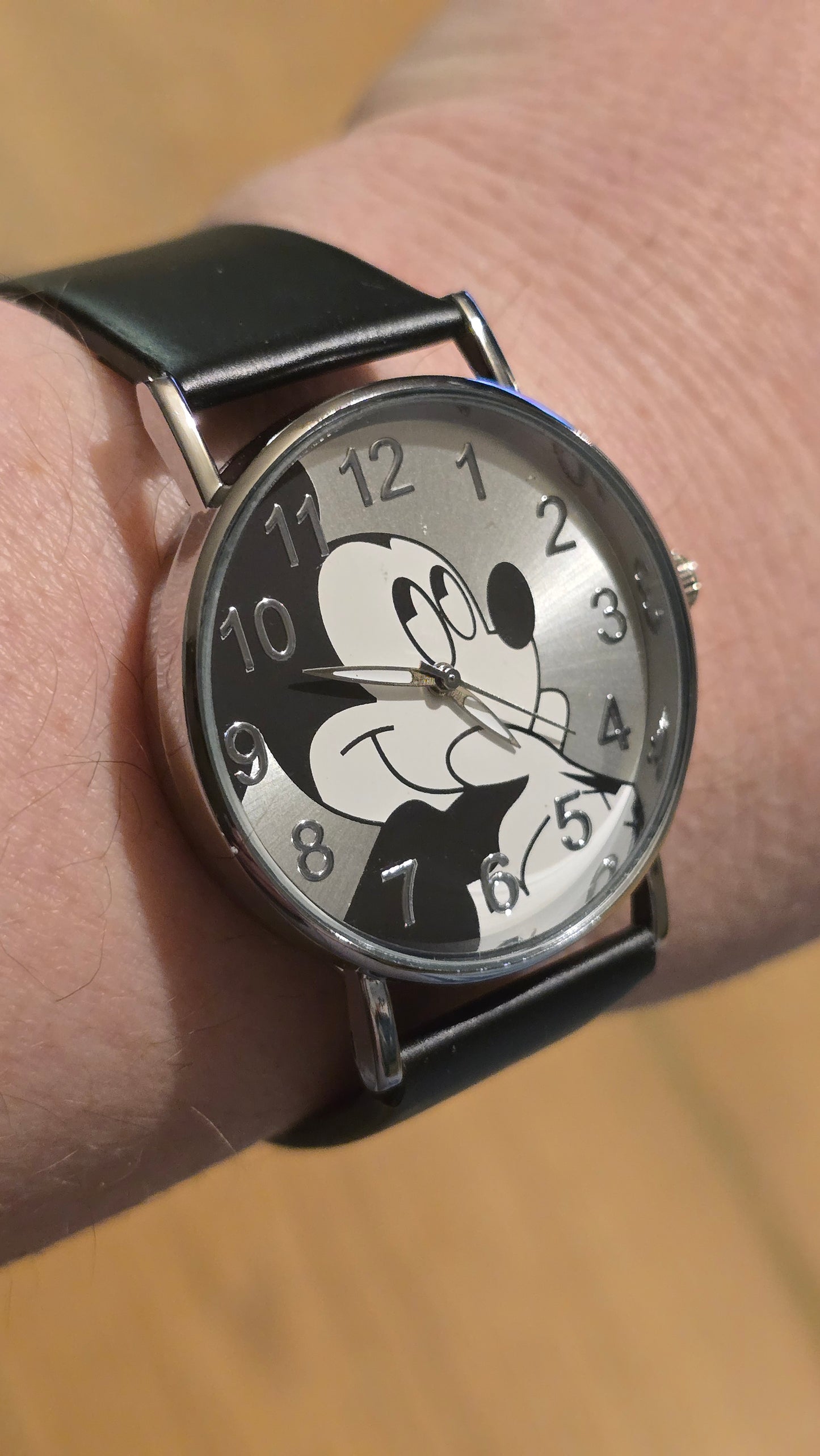 Disney Mickey Mouse Mens / Unisex Quartz Watch - New