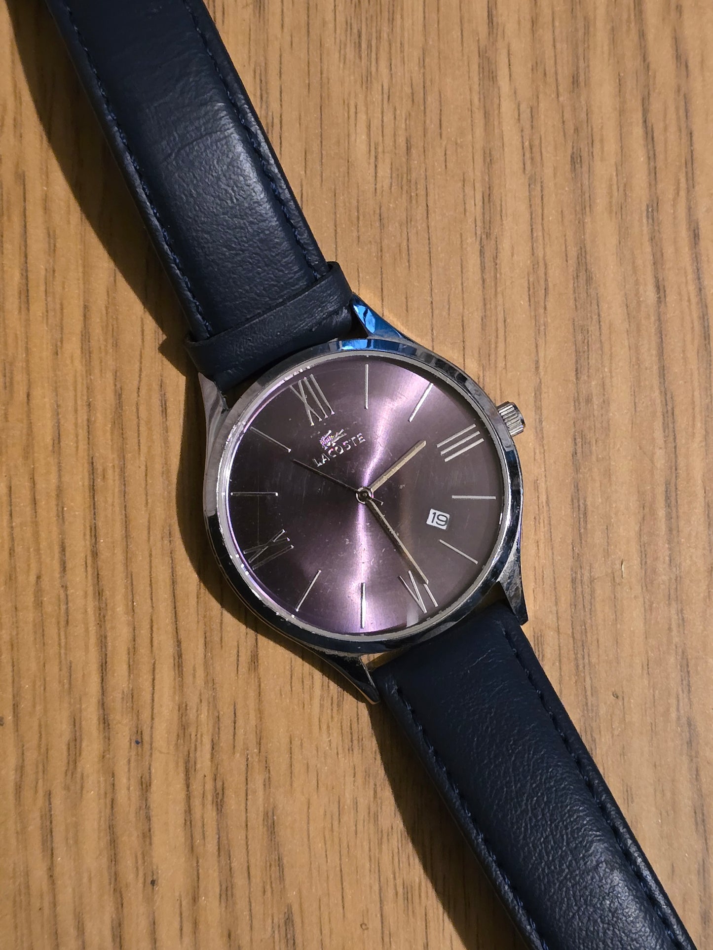 Lacoste 2300G Mens / Unisex Quartz Watch - Pre-owned - 1