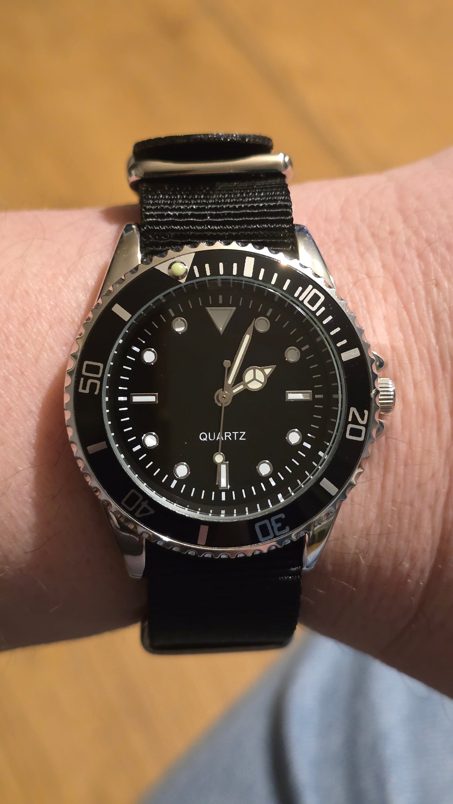 WYW Diver style Mens / Unisex Quartz Watch - New - 2