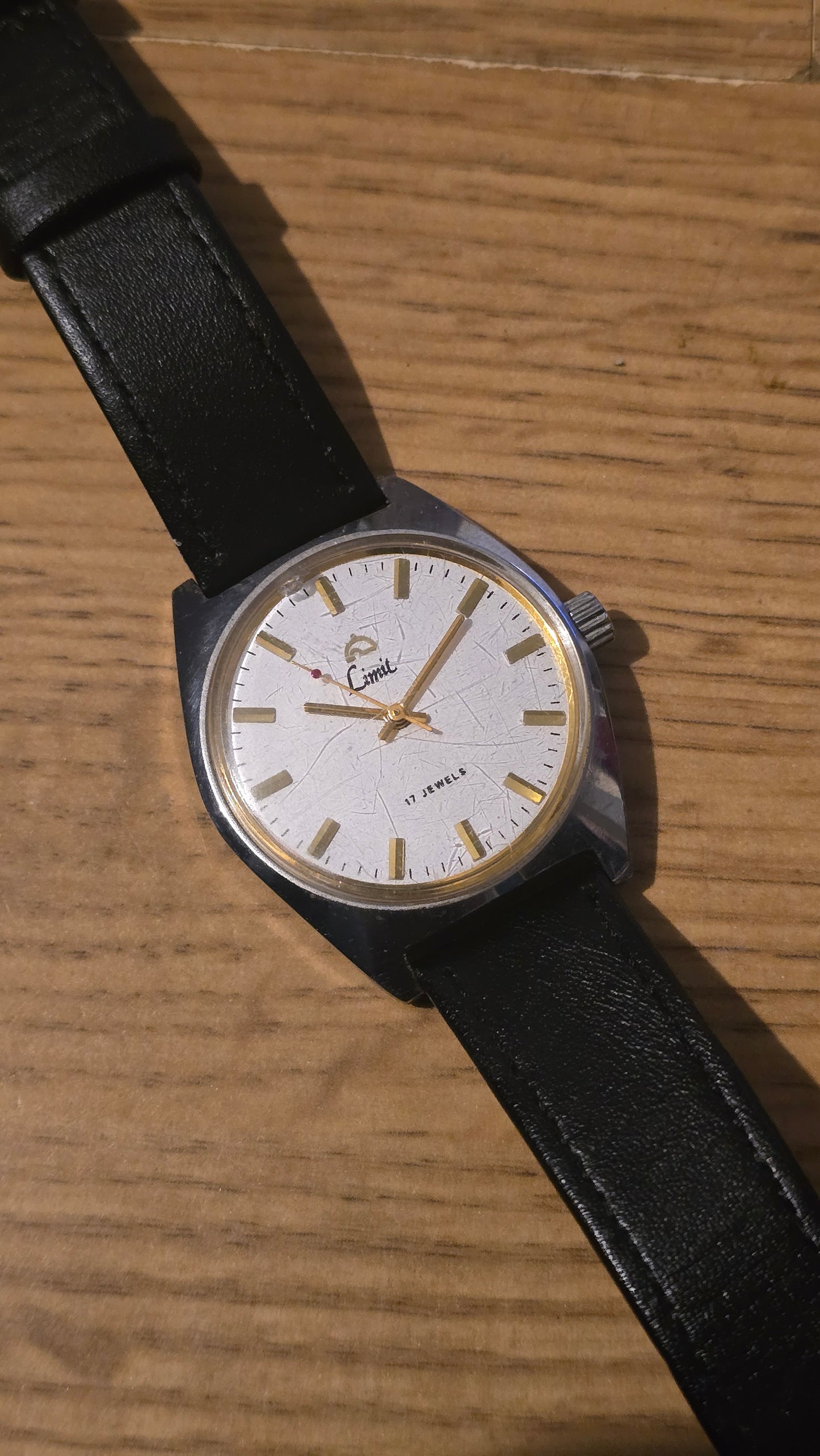 Limit Vintage Mechanical Wind-up Mens Watch - Pre-owned - 1